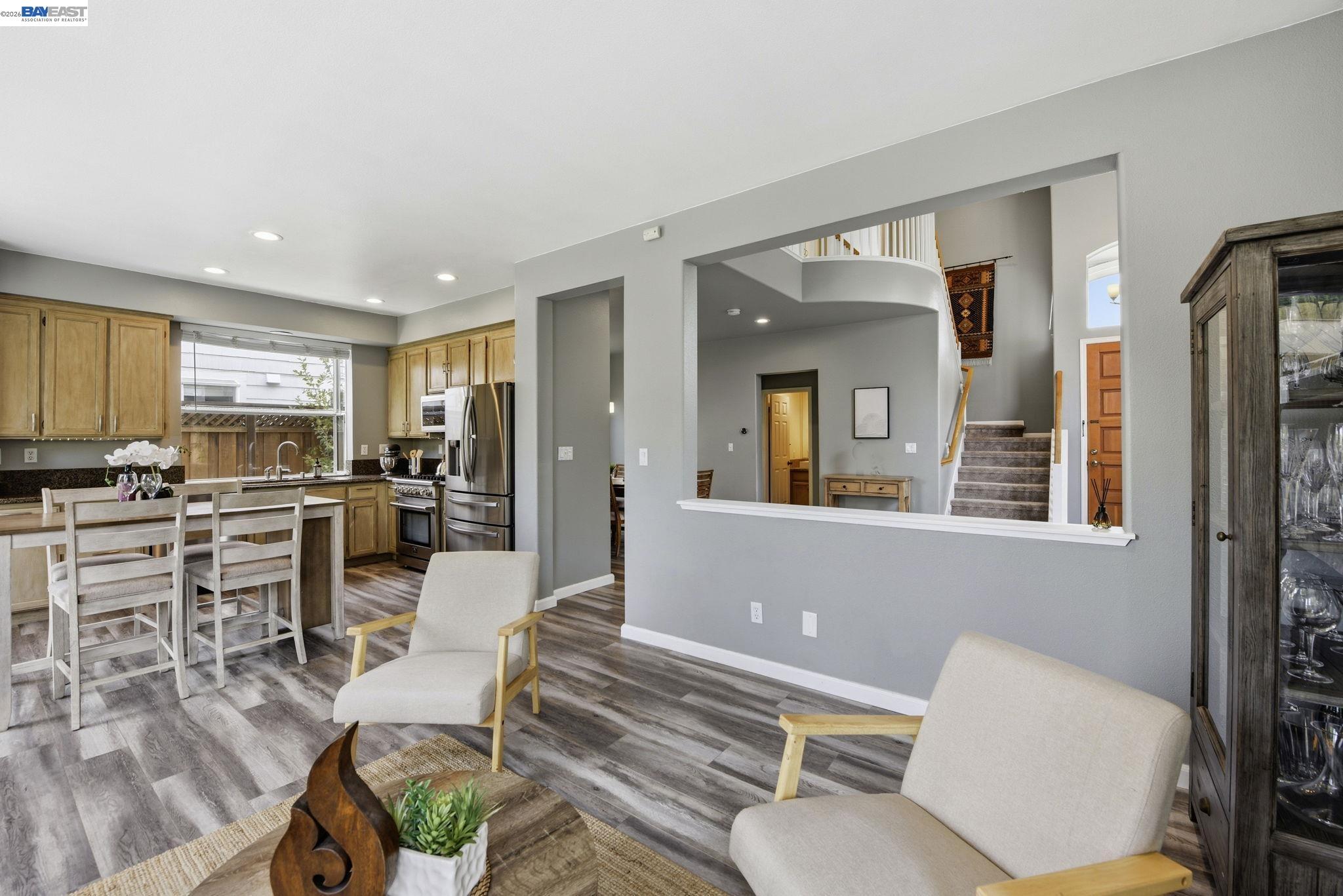 Detail Gallery Image 8 of 49 For 36939 Papaya Street, Newark,  CA 94560 - 4 Beds | 2/1 Baths