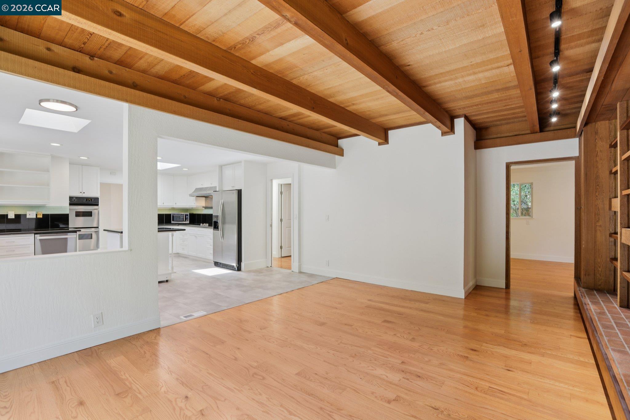 Detail Gallery Image 12 of 58 For 3394 Santa Maria Ct, Lafayette,  CA 94549 - 4 Beds | 3 Baths