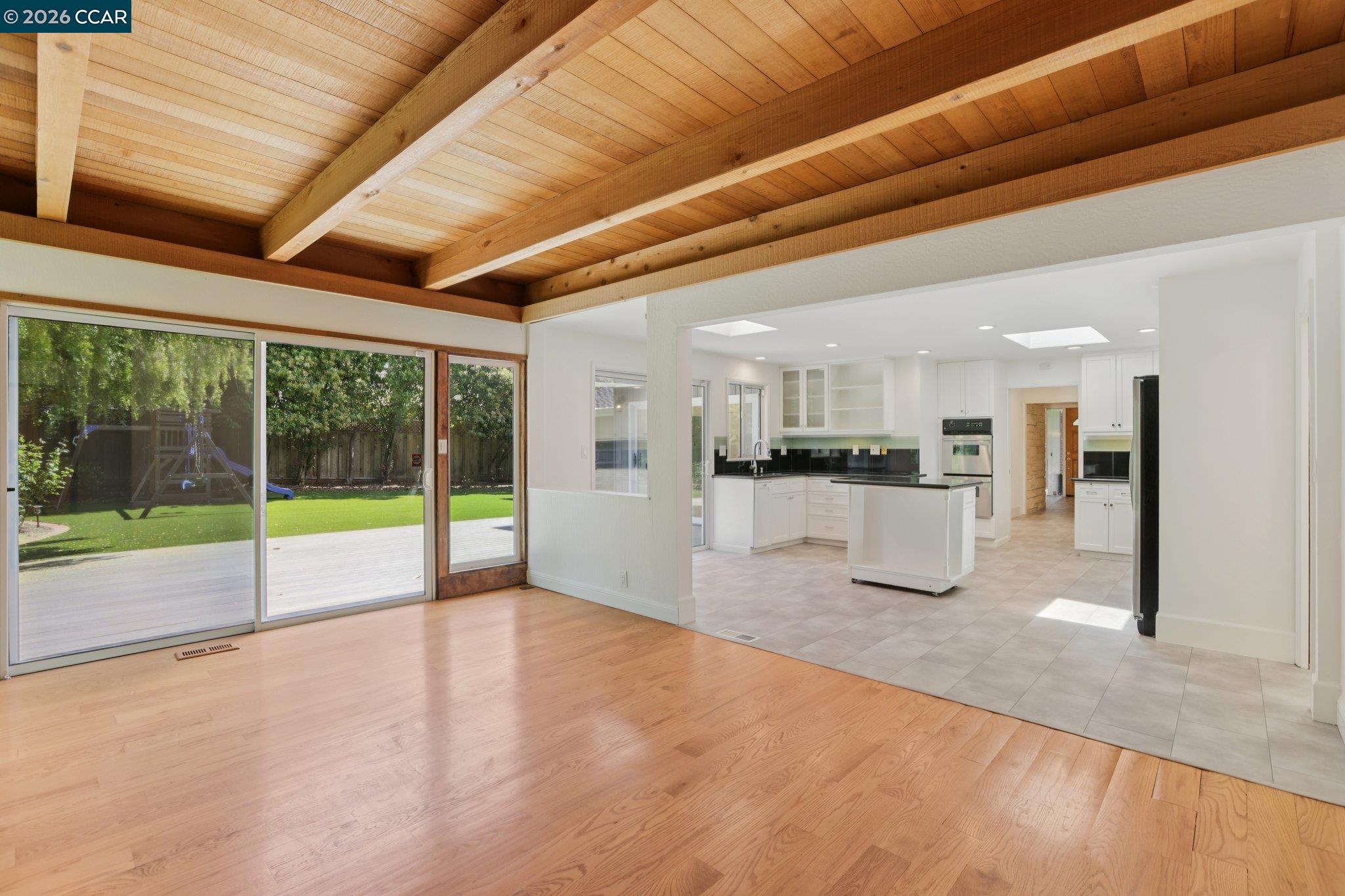 Detail Gallery Image 14 of 58 For 3394 Santa Maria Ct, Lafayette,  CA 94549 - 4 Beds | 3 Baths