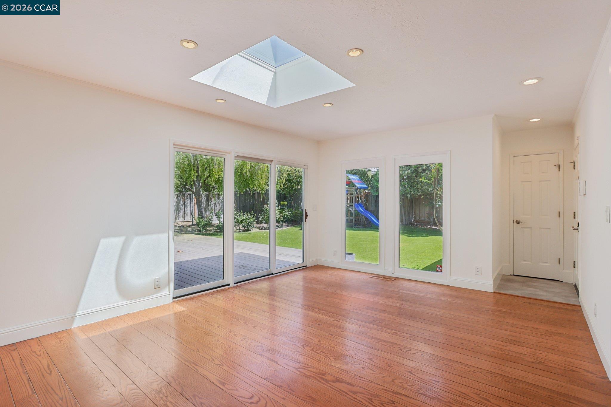 Detail Gallery Image 8 of 58 For 3394 Santa Maria Ct, Lafayette,  CA 94549 - 4 Beds | 3 Baths