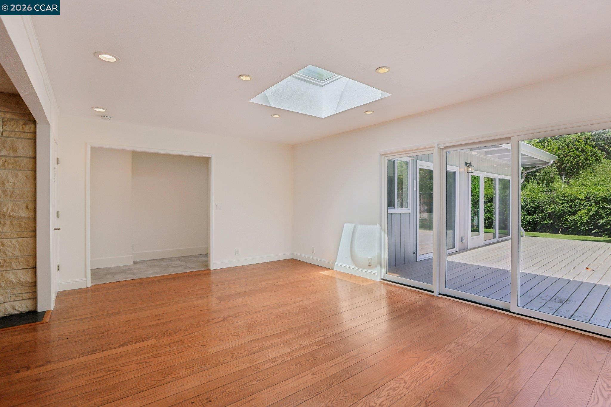 Detail Gallery Image 10 of 58 For 3394 Santa Maria Ct, Lafayette,  CA 94549 - 4 Beds | 3 Baths