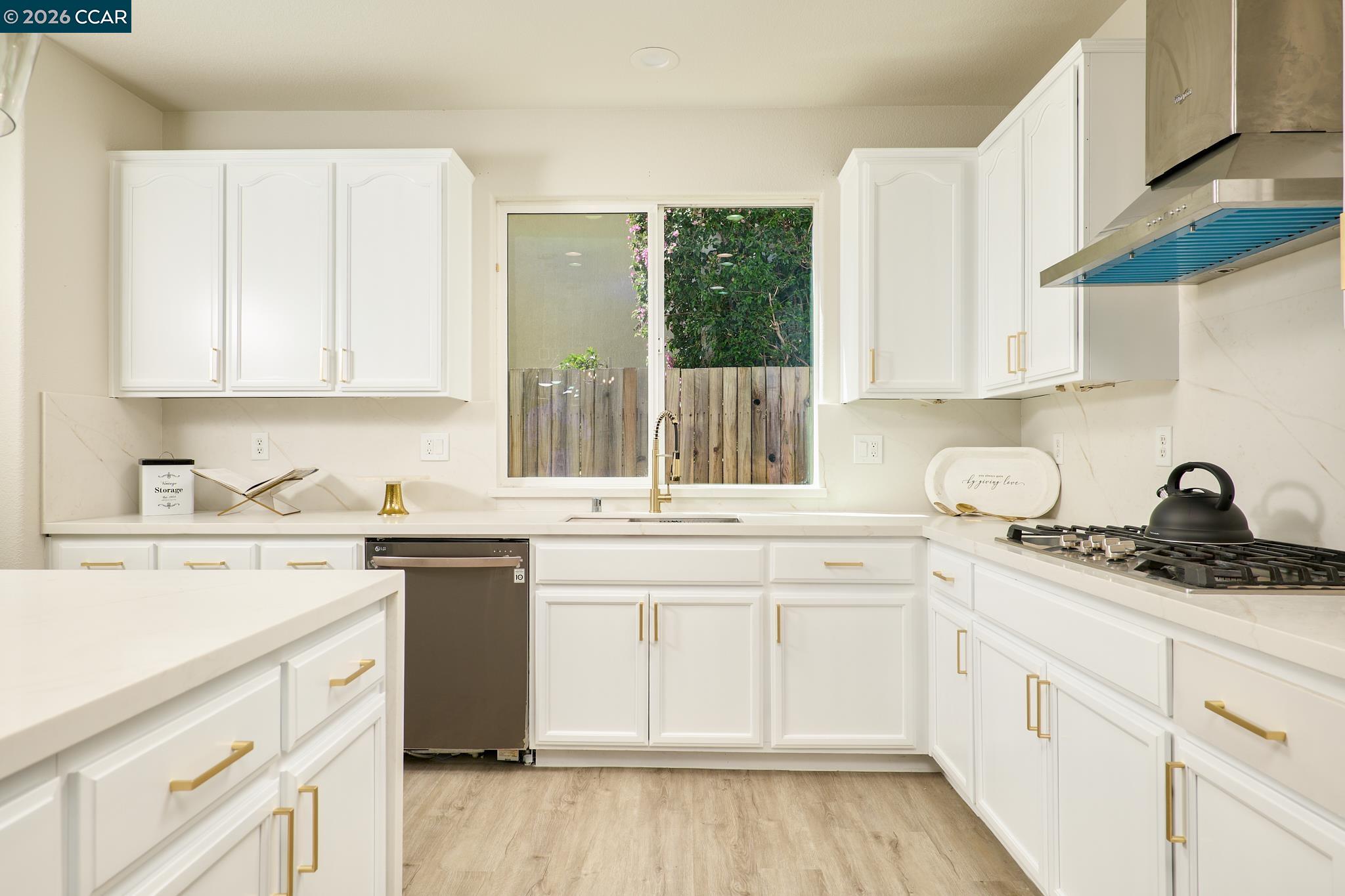 Detail Gallery Image 13 of 50 For 2323 Megan Dr, Oakley,  CA 94561 - 6 Beds | 4 Baths