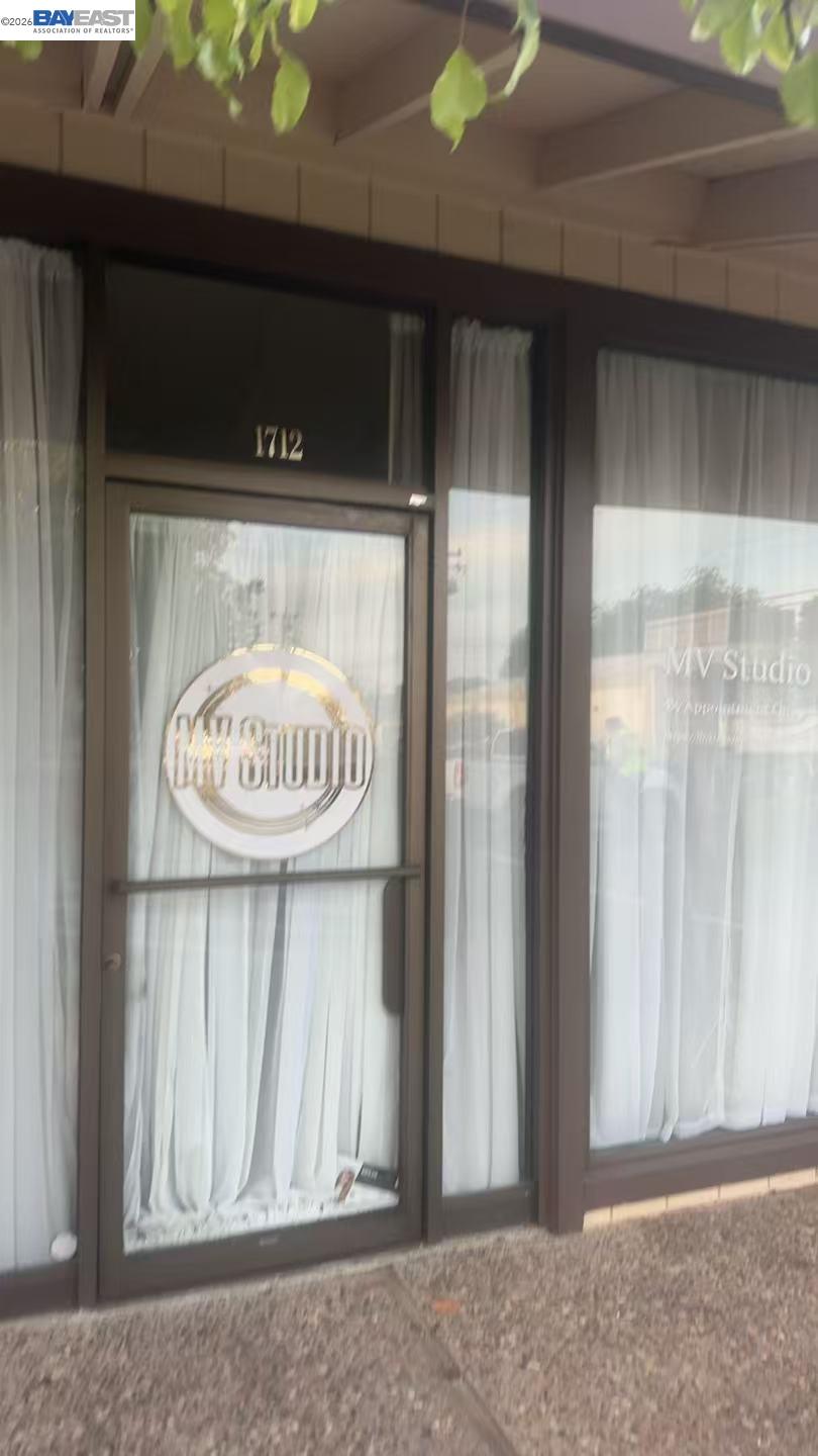 Detail Gallery Image 3 of 12 For 1710 Linda Dr, Pleasant Hill,  CA 94523 - – Beds | – Baths