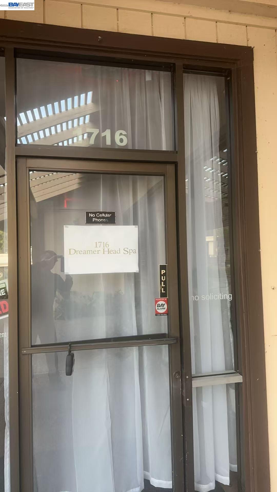 Detail Gallery Image 6 of 12 For 1710 Linda Dr, Pleasant Hill,  CA 94523 - – Beds | – Baths