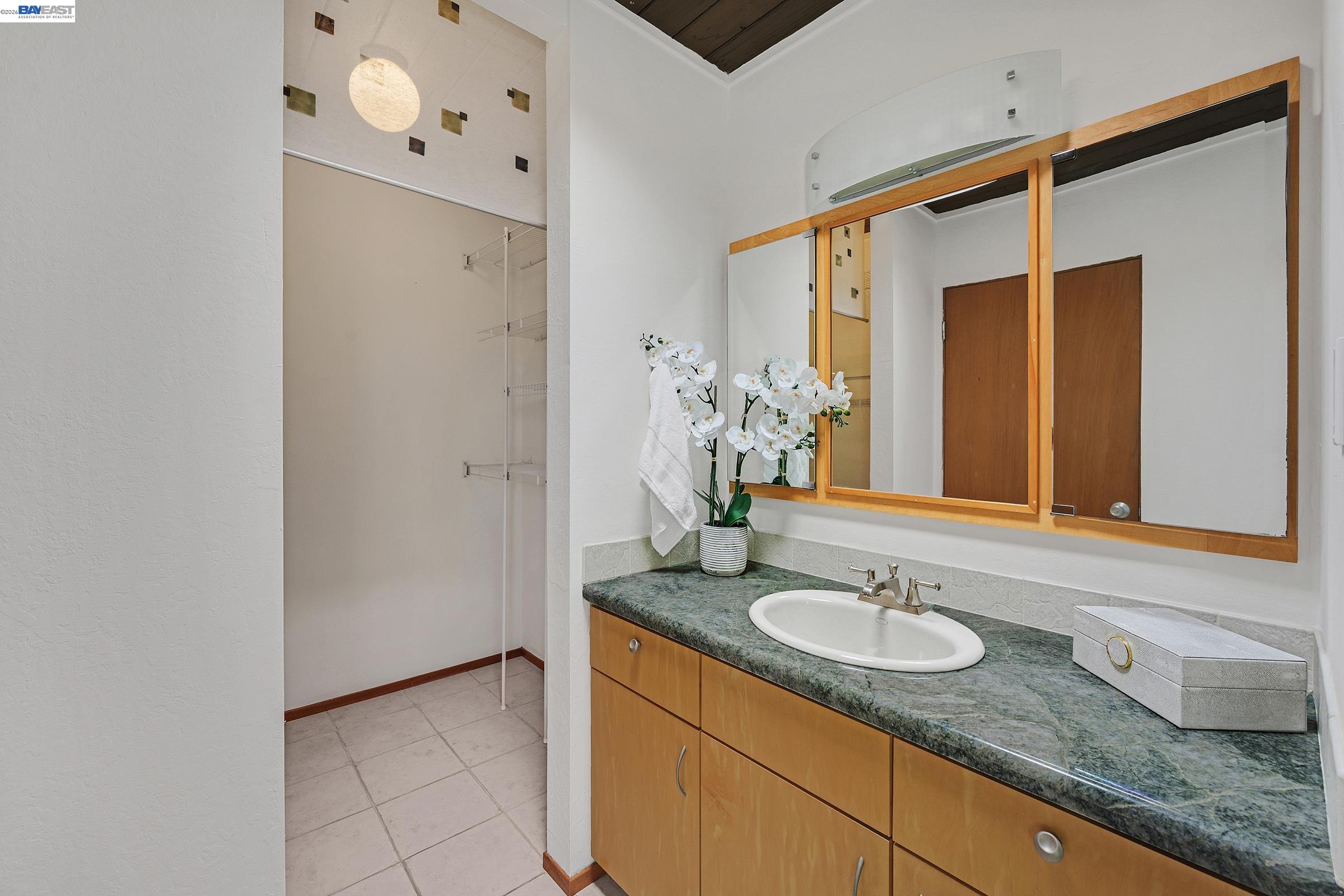 5354 Greenridge Rd, Castro Valley, CA, 94552