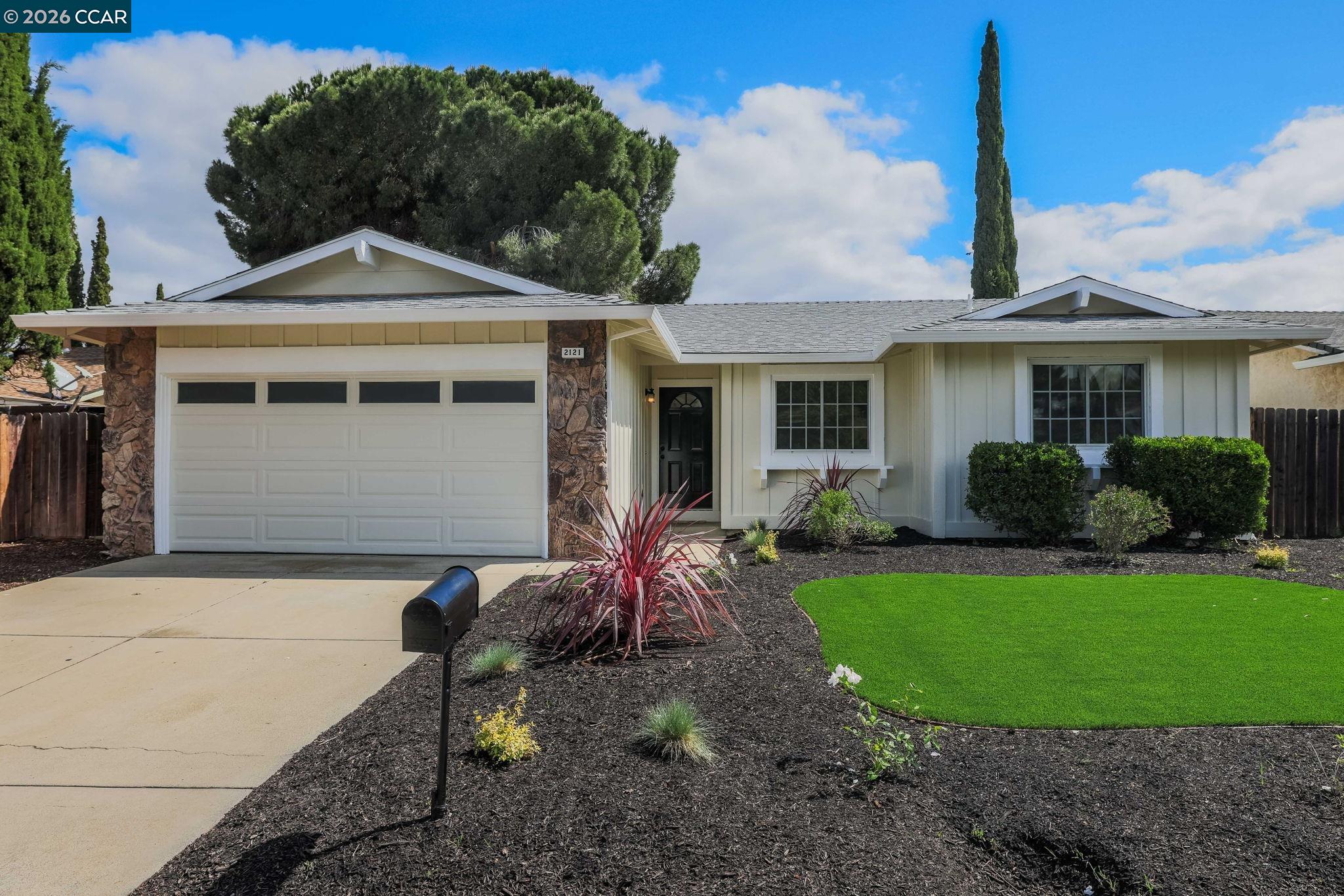 Front Image Thumbnail for CC41129873