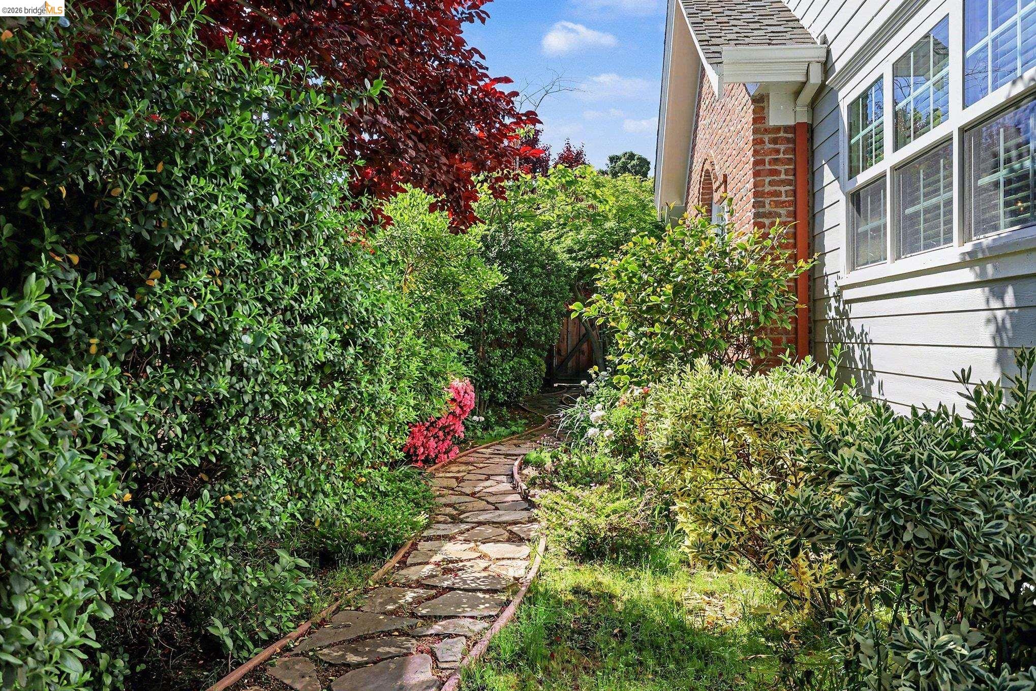 Detail Gallery Image 35 of 40 For 131 Loren Ln, Oakley,  CA 94561 - 3 Beds | 2/1 Baths