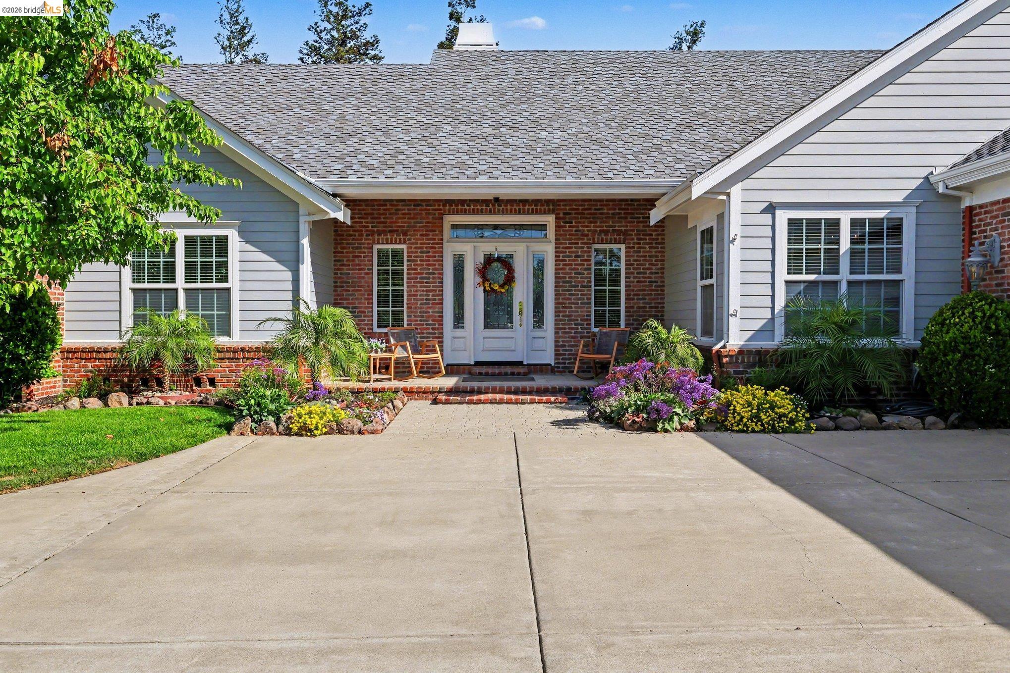 Detail Gallery Image 6 of 40 For 131 Loren Ln, Oakley,  CA 94561 - 3 Beds | 2/1 Baths