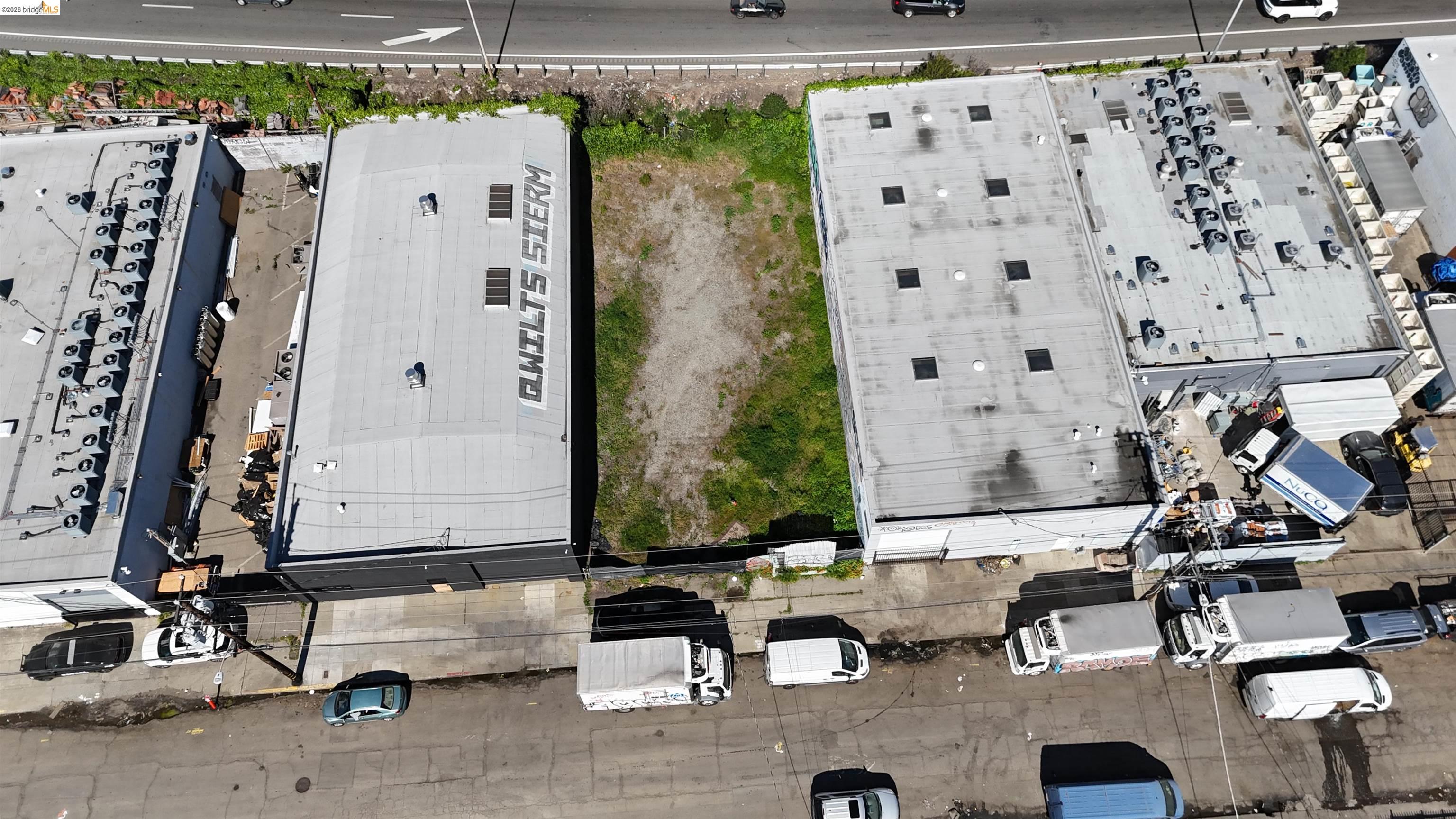 Detail Gallery Image 4 of 13 For 2754 E 7th St, Oakland,  CA 94601 - – Beds | – Baths