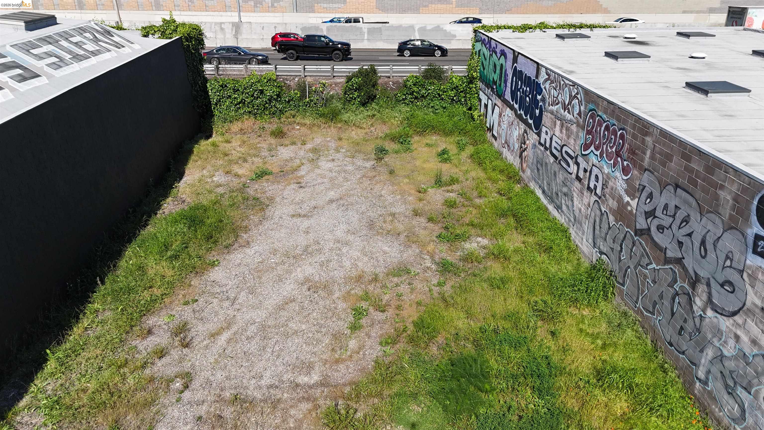 Detail Gallery Image 5 of 13 For 2754 E 7th St, Oakland,  CA 94601 - – Beds | – Baths