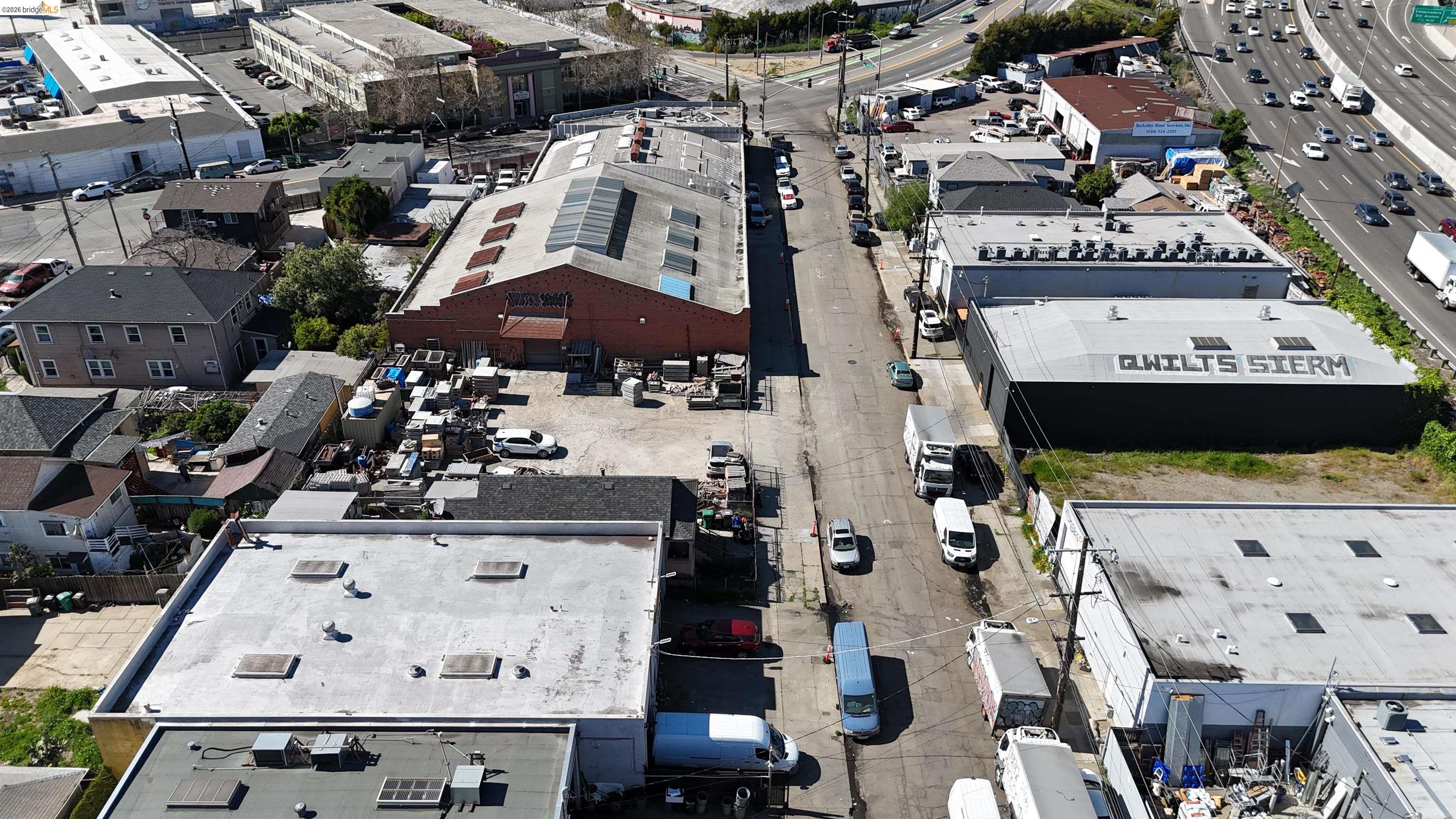 Detail Gallery Image 8 of 13 For 2754 E 7th St, Oakland,  CA 94601 - – Beds | – Baths