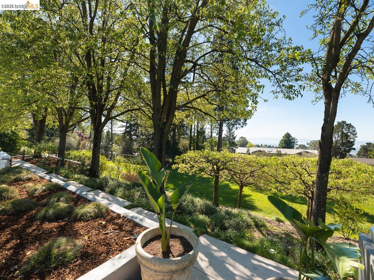 12700 Skyline Blvd, Oakland CA 94619 — photo 47
