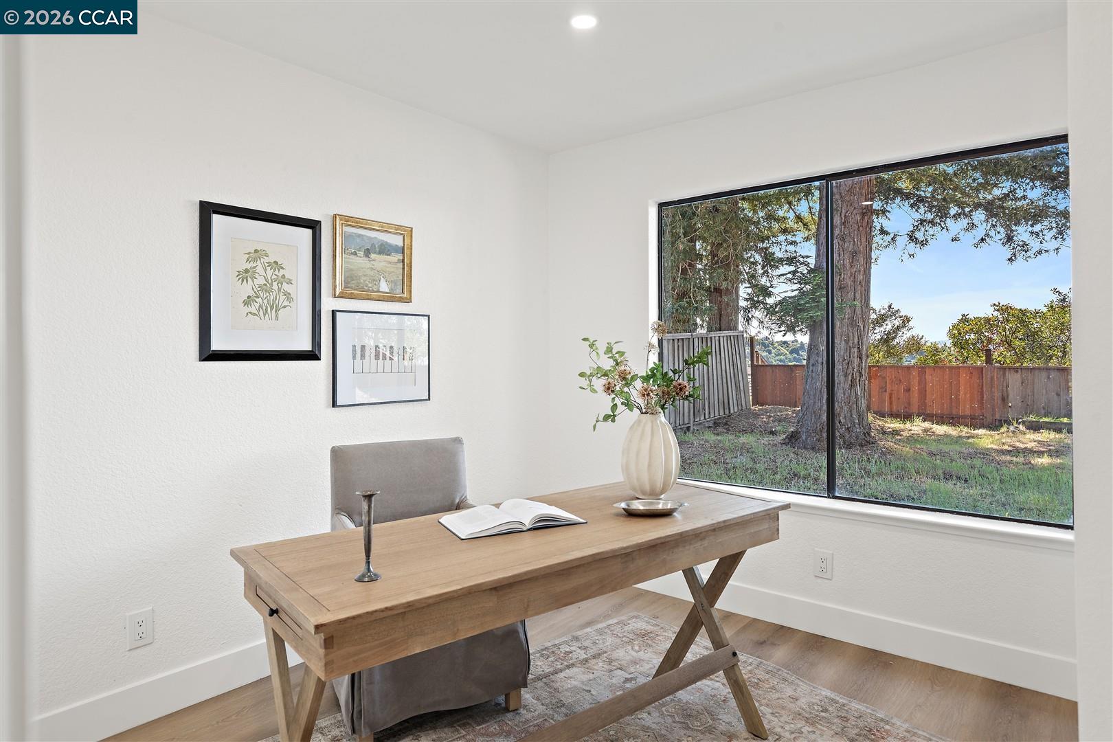 Detail Gallery Image 18 of 60 For 2419 Hill View Ln, Pinole,  CA 94564 - 5 Beds | 2/1 Baths