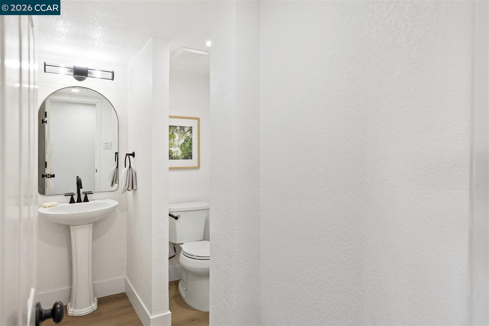 Detail Gallery Image 21 of 60 For 2419 Hill View Ln, Pinole,  CA 94564 - 5 Beds | 2/1 Baths