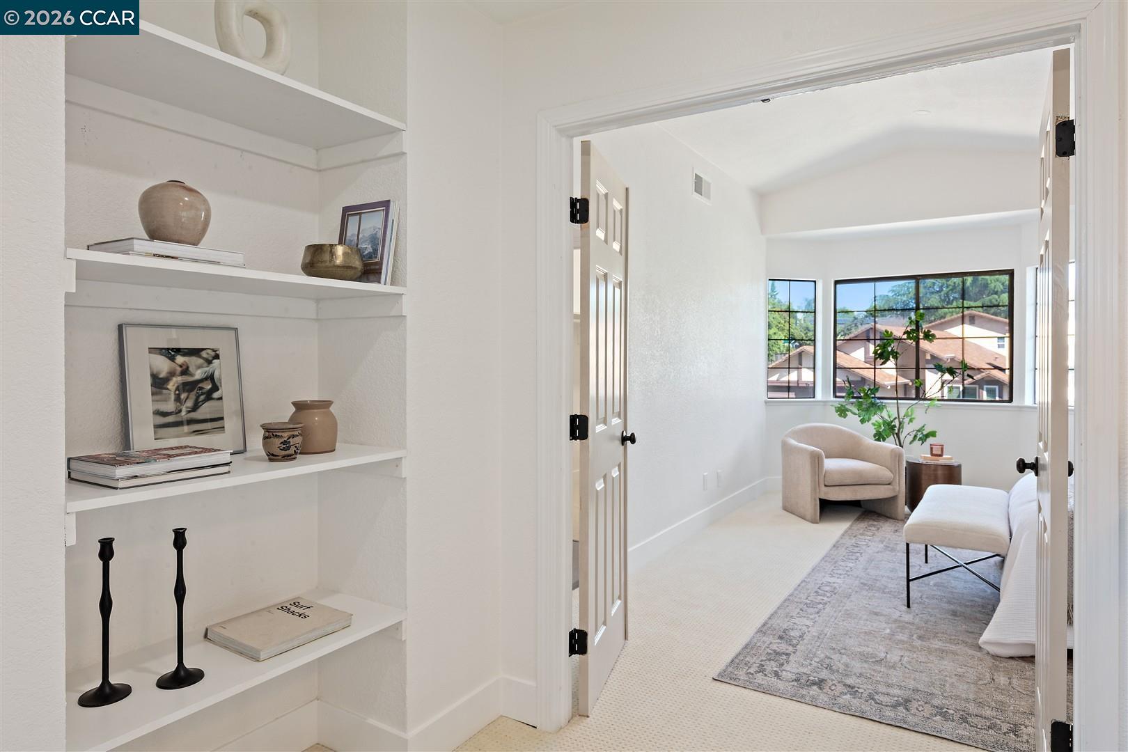 Detail Gallery Image 29 of 60 For 2419 Hill View Ln, Pinole,  CA 94564 - 5 Beds | 2/1 Baths