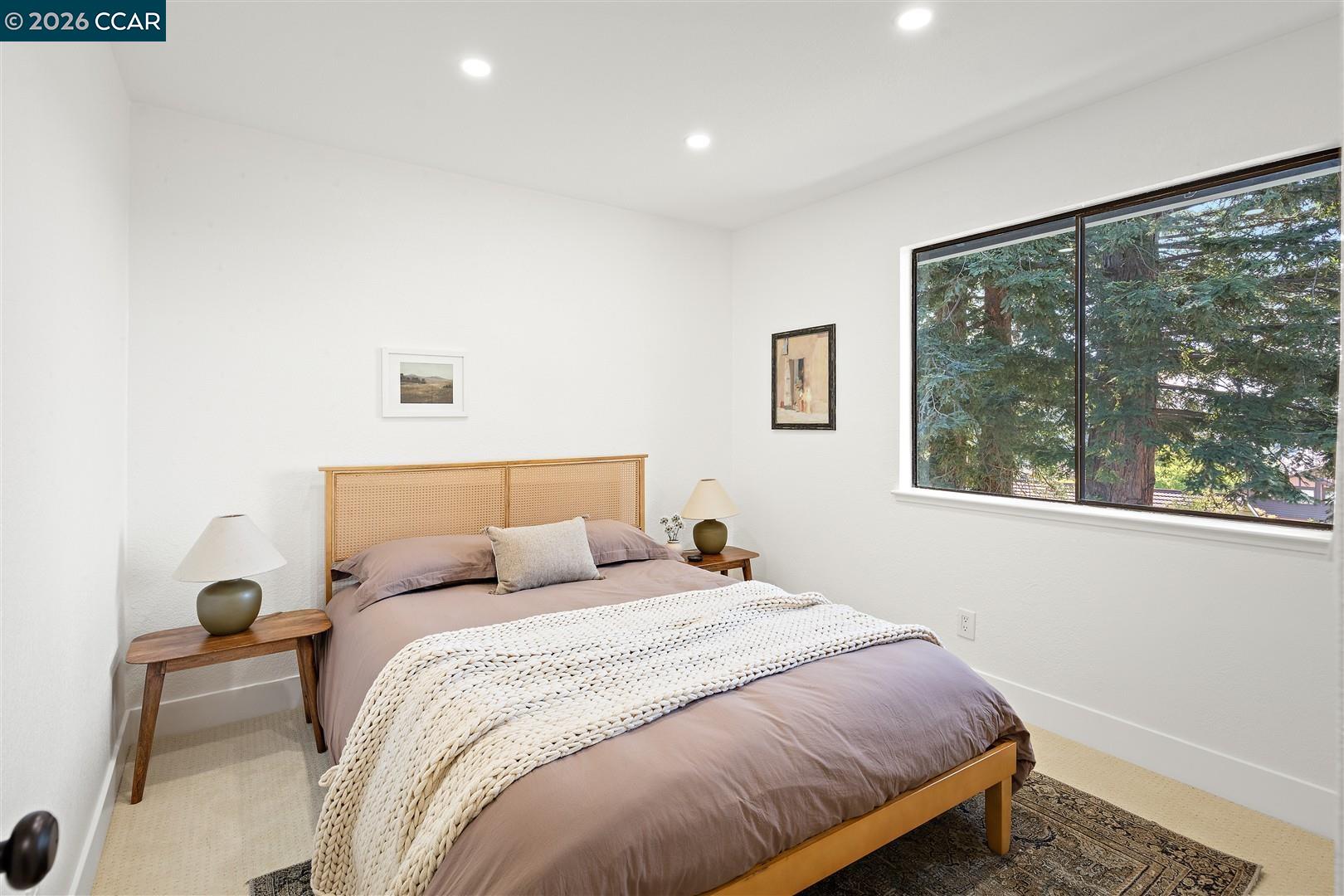 Detail Gallery Image 34 of 60 For 2419 Hill View Ln, Pinole,  CA 94564 - 5 Beds | 2/1 Baths