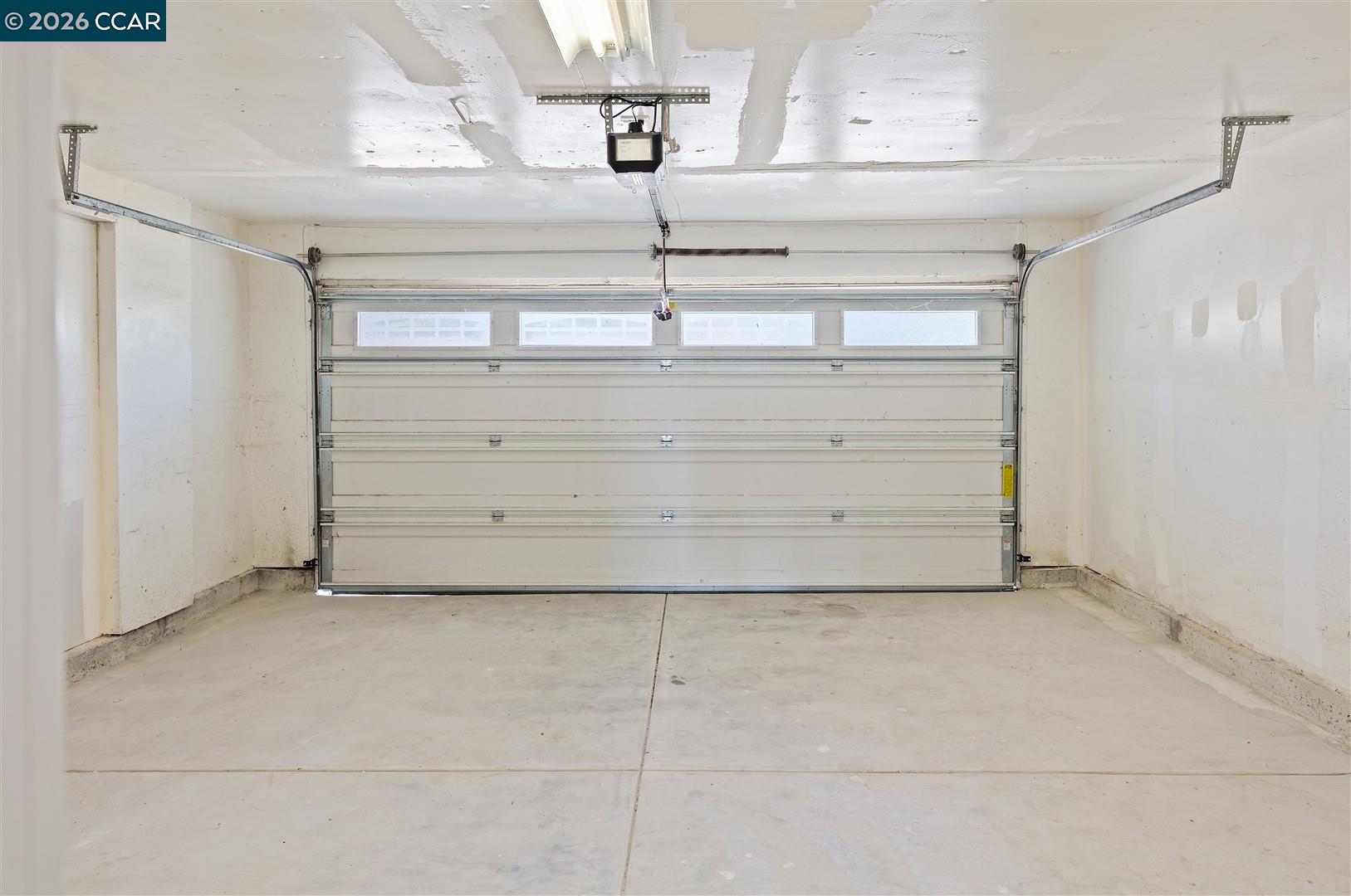 Detail Gallery Image 35 of 60 For 2419 Hill View Ln, Pinole,  CA 94564 - 5 Beds | 2/1 Baths