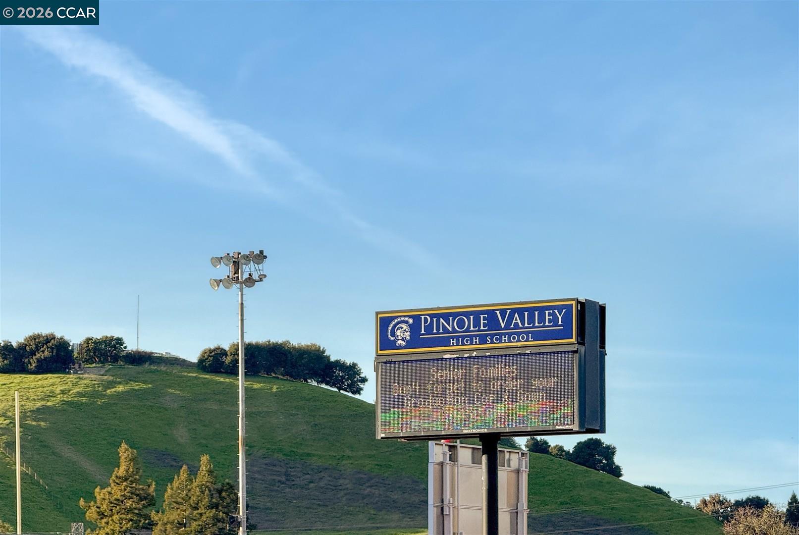 Detail Gallery Image 55 of 60 For 2419 Hill View Ln, Pinole,  CA 94564 - 5 Beds | 2/1 Baths