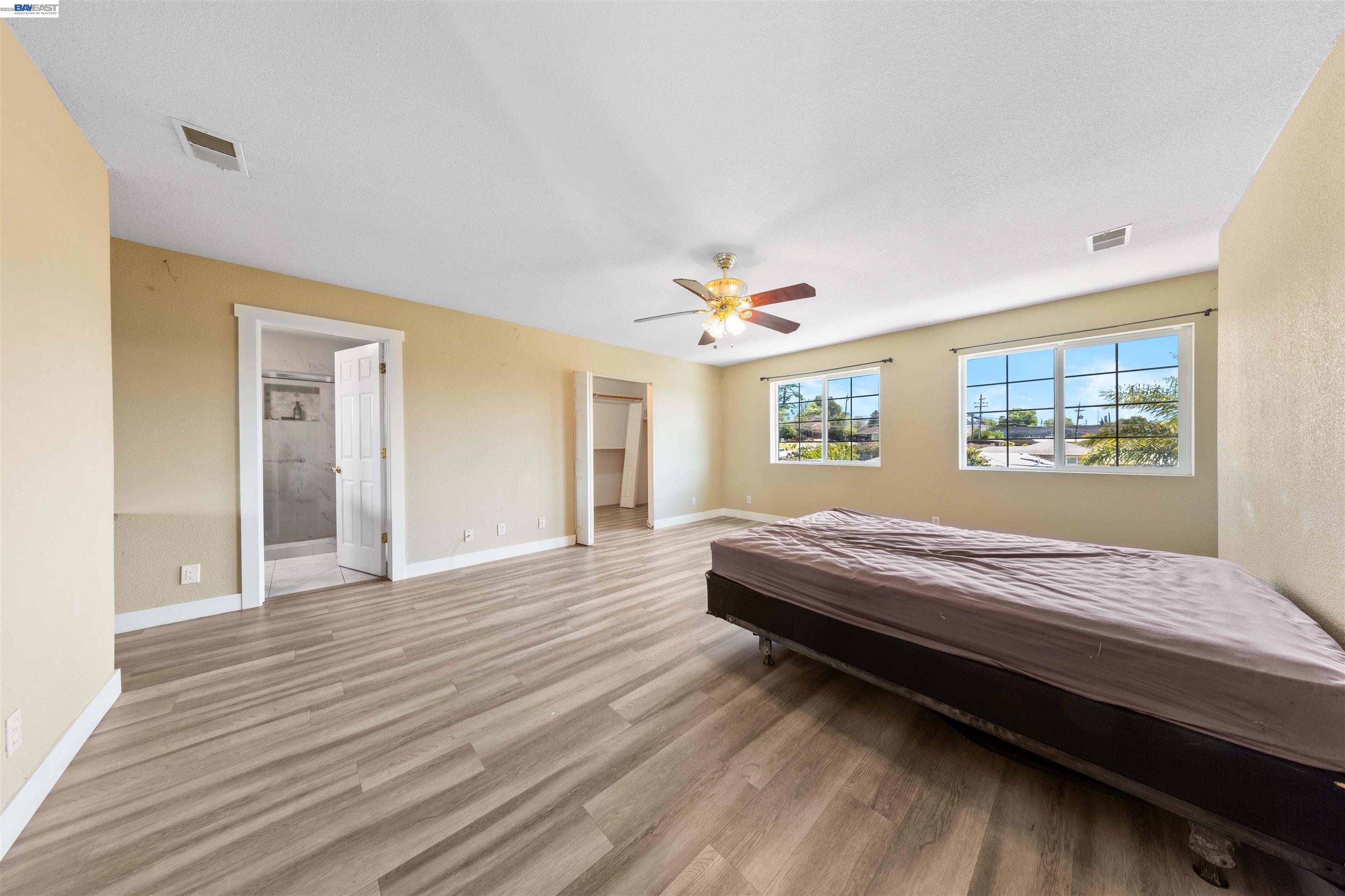 Detail Gallery Image 29 of 52 For 2102 Overhill Rd, Concord,  CA 94520 - 6 Beds | 3 Baths