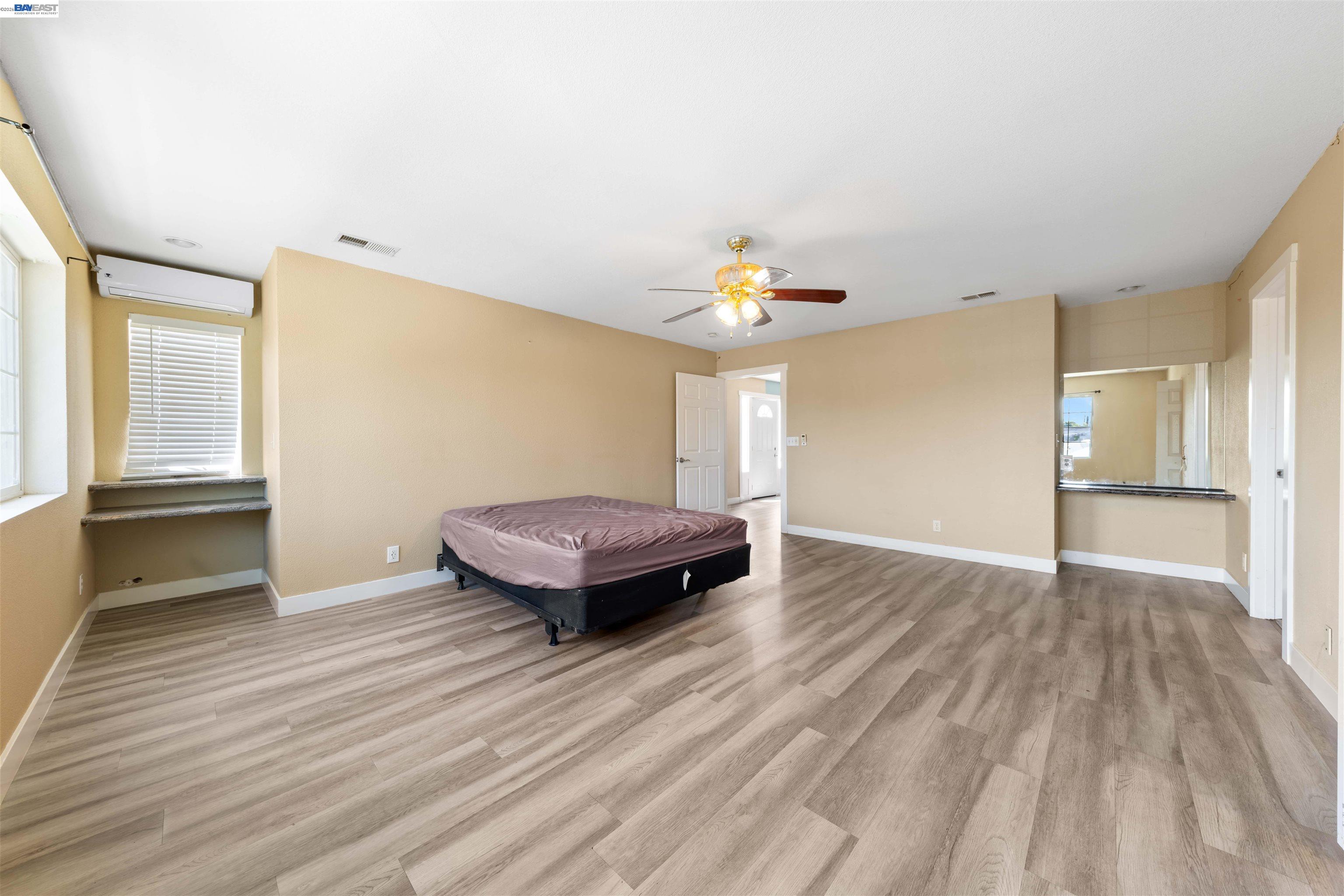 Detail Gallery Image 30 of 52 For 2102 Overhill Rd, Concord,  CA 94520 - 6 Beds | 3 Baths