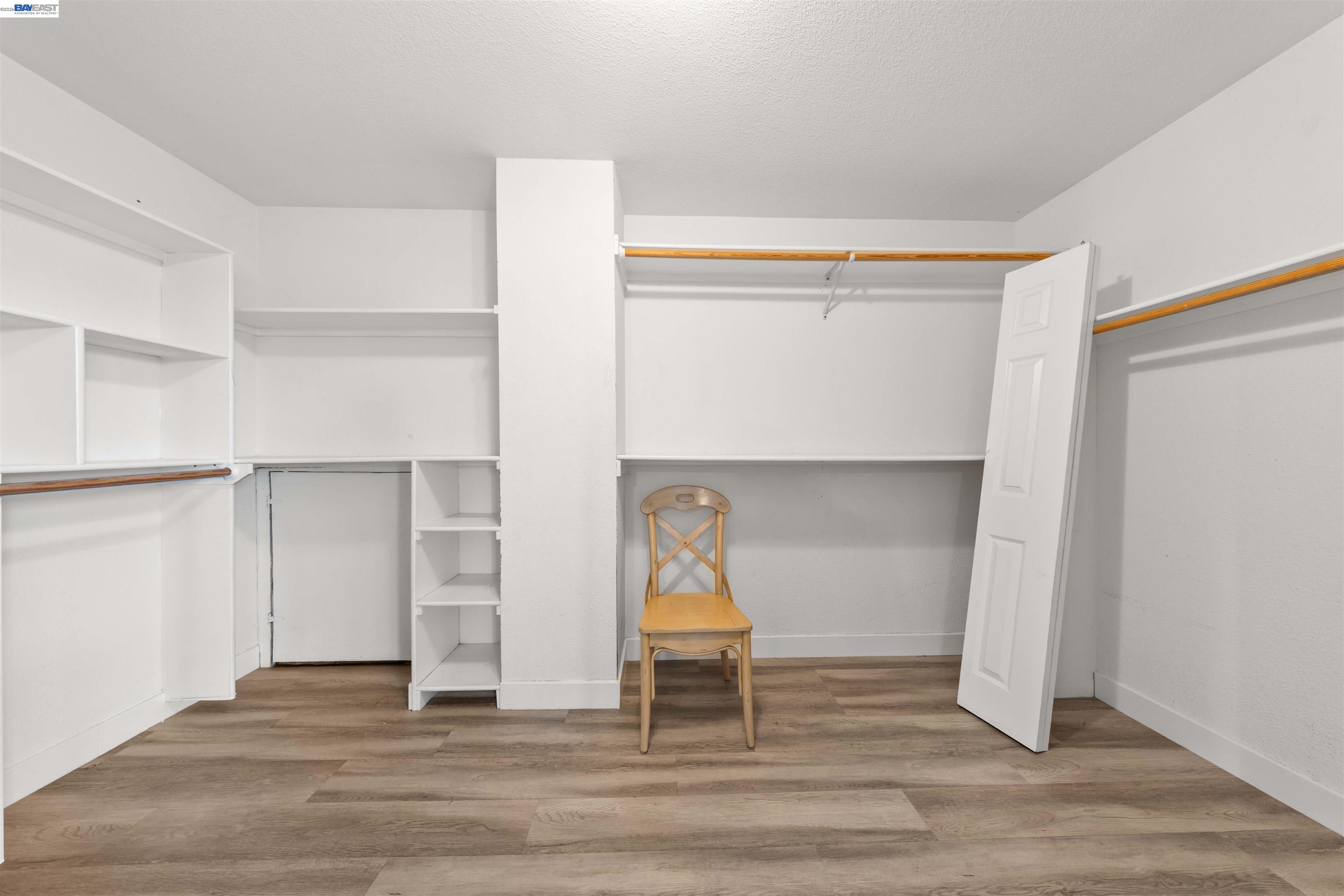 Detail Gallery Image 34 of 52 For 2102 Overhill Rd, Concord,  CA 94520 - 6 Beds | 3 Baths