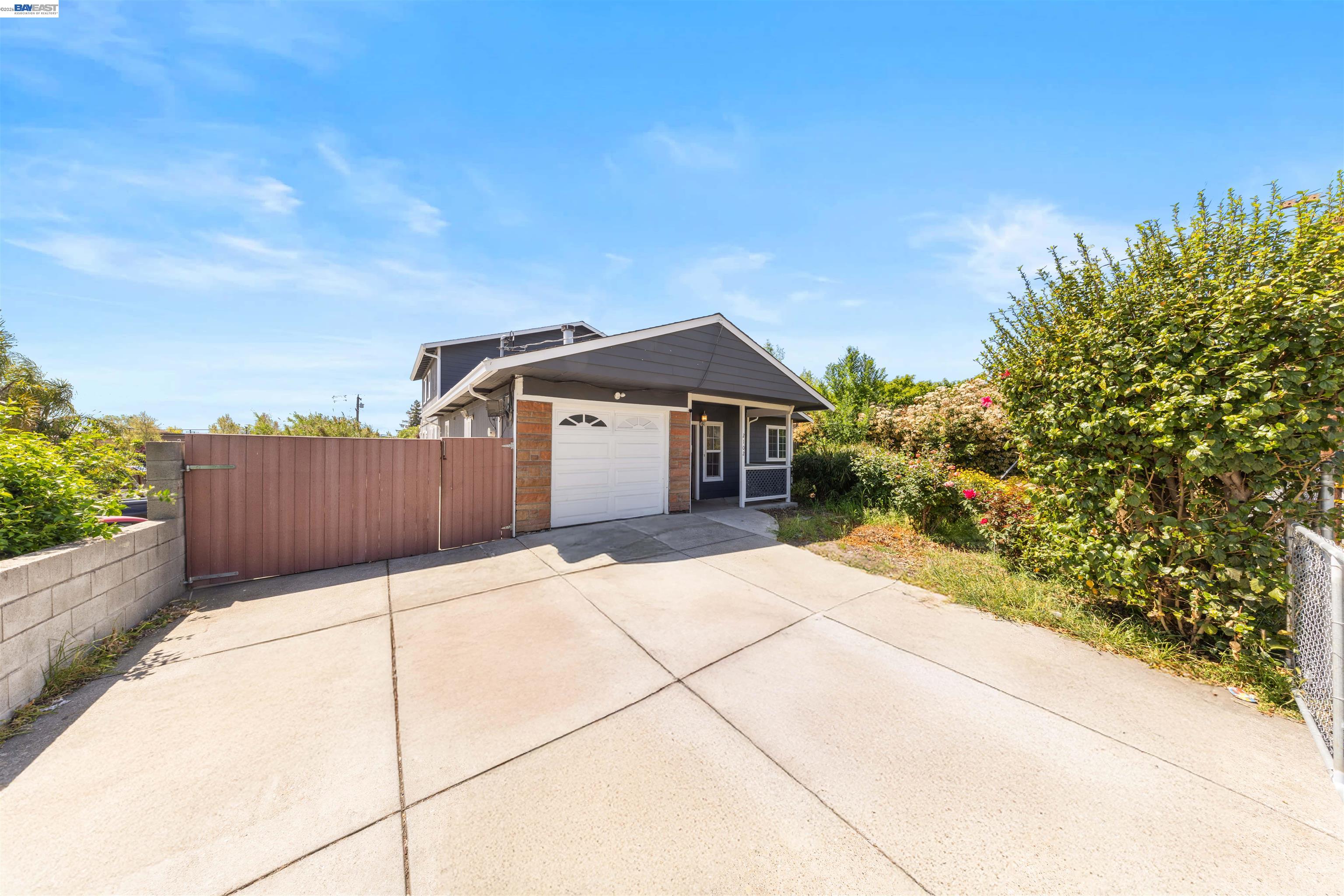 Detail Gallery Image 38 of 52 For 2102 Overhill Rd, Concord,  CA 94520 - 6 Beds | 3 Baths