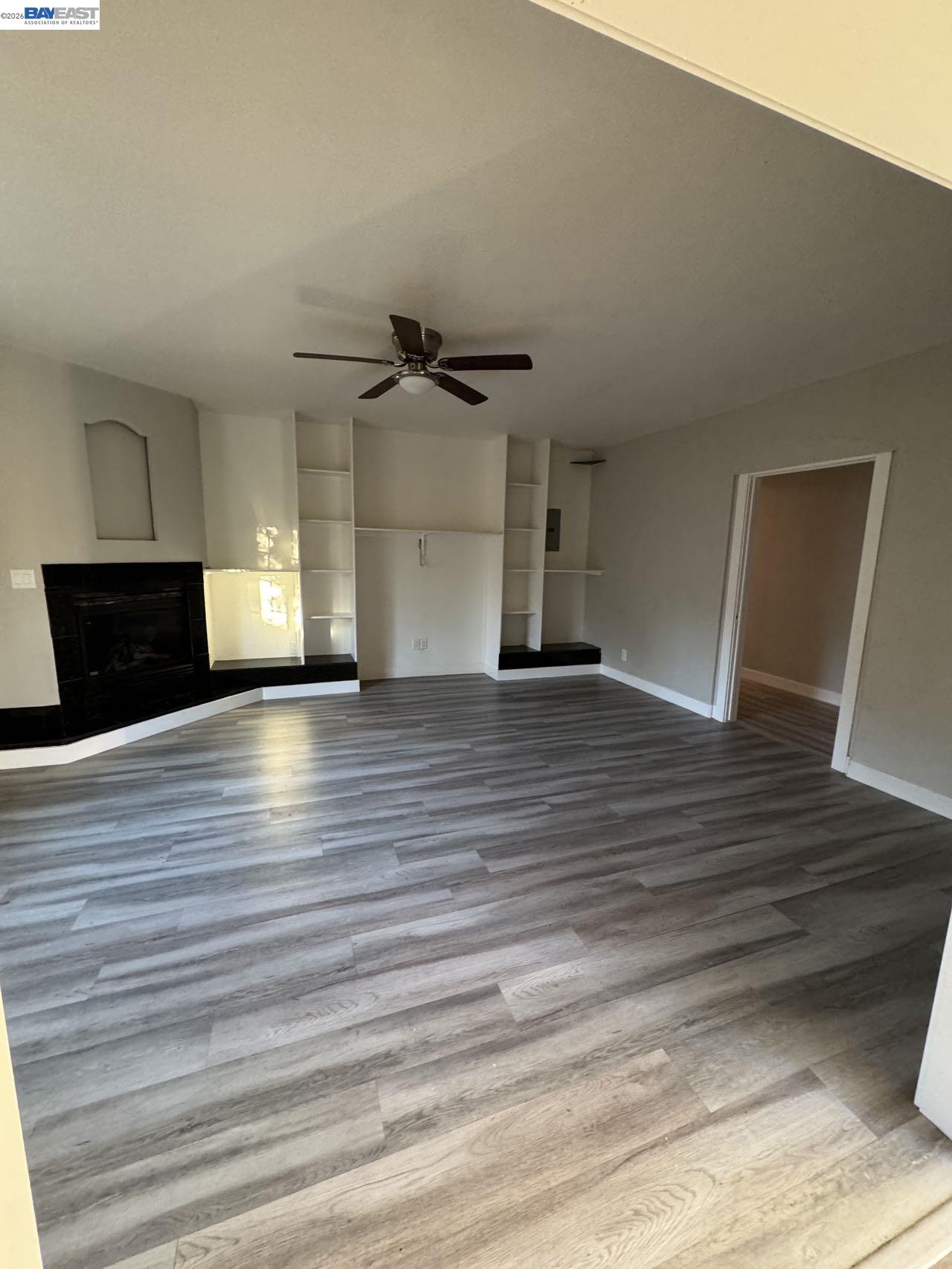 Detail Gallery Image 40 of 52 For 2102 Overhill Rd, Concord,  CA 94520 - 6 Beds | 3 Baths