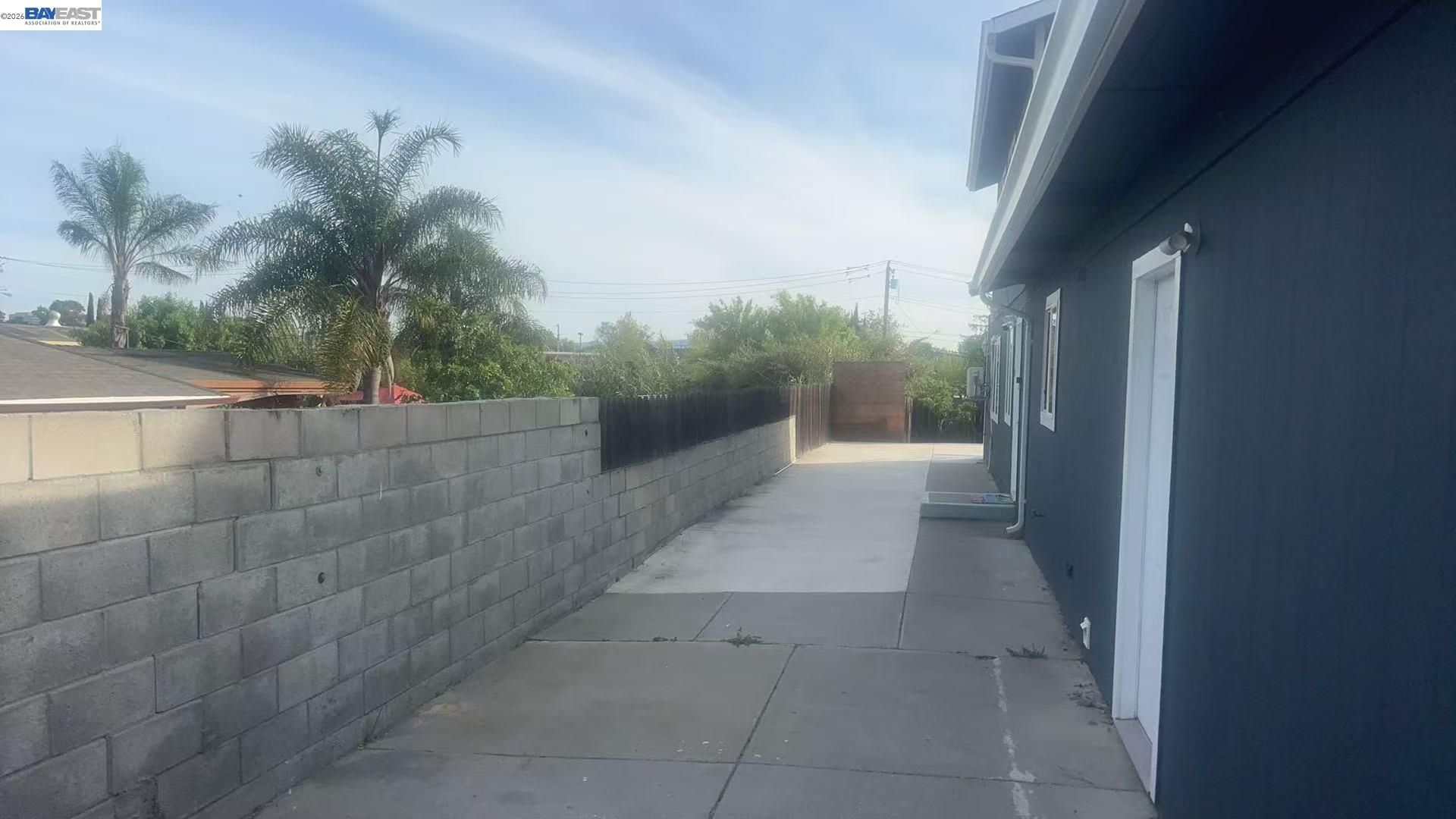 Detail Gallery Image 47 of 52 For 2102 Overhill Rd, Concord,  CA 94520 - 6 Beds | 3 Baths