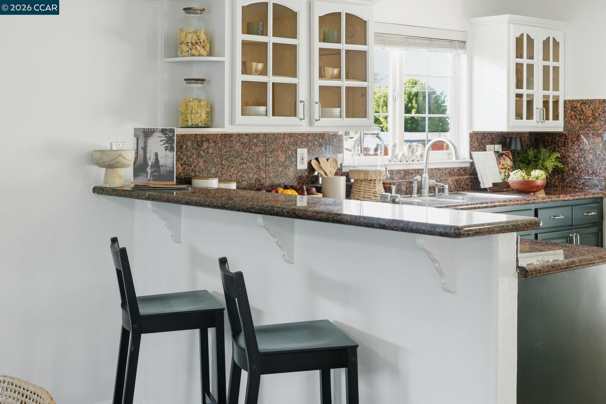 Detail Gallery Image 18 of 41 For 2313 Panoramic Dr, Concord,  CA 94520 - 4 Beds | 2 Baths