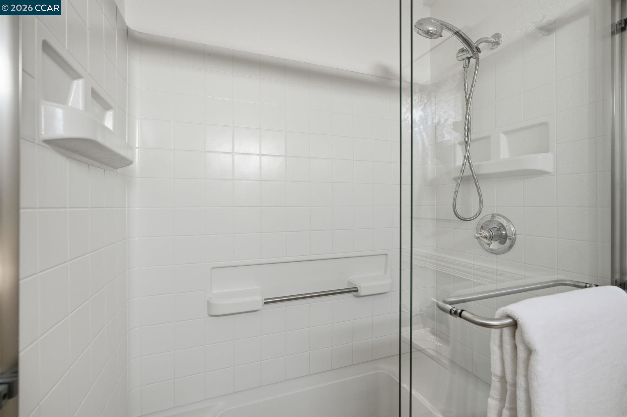 Detail Gallery Image 27 of 41 For 2313 Panoramic Dr, Concord,  CA 94520 - 4 Beds | 2 Baths