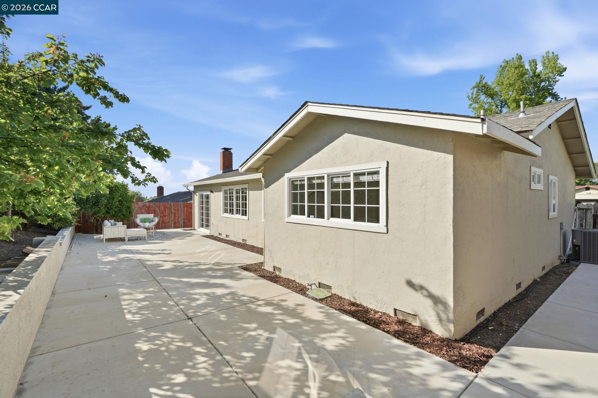 Detail Gallery Image 39 of 41 For 2313 Panoramic Dr, Concord,  CA 94520 - 4 Beds | 2 Baths