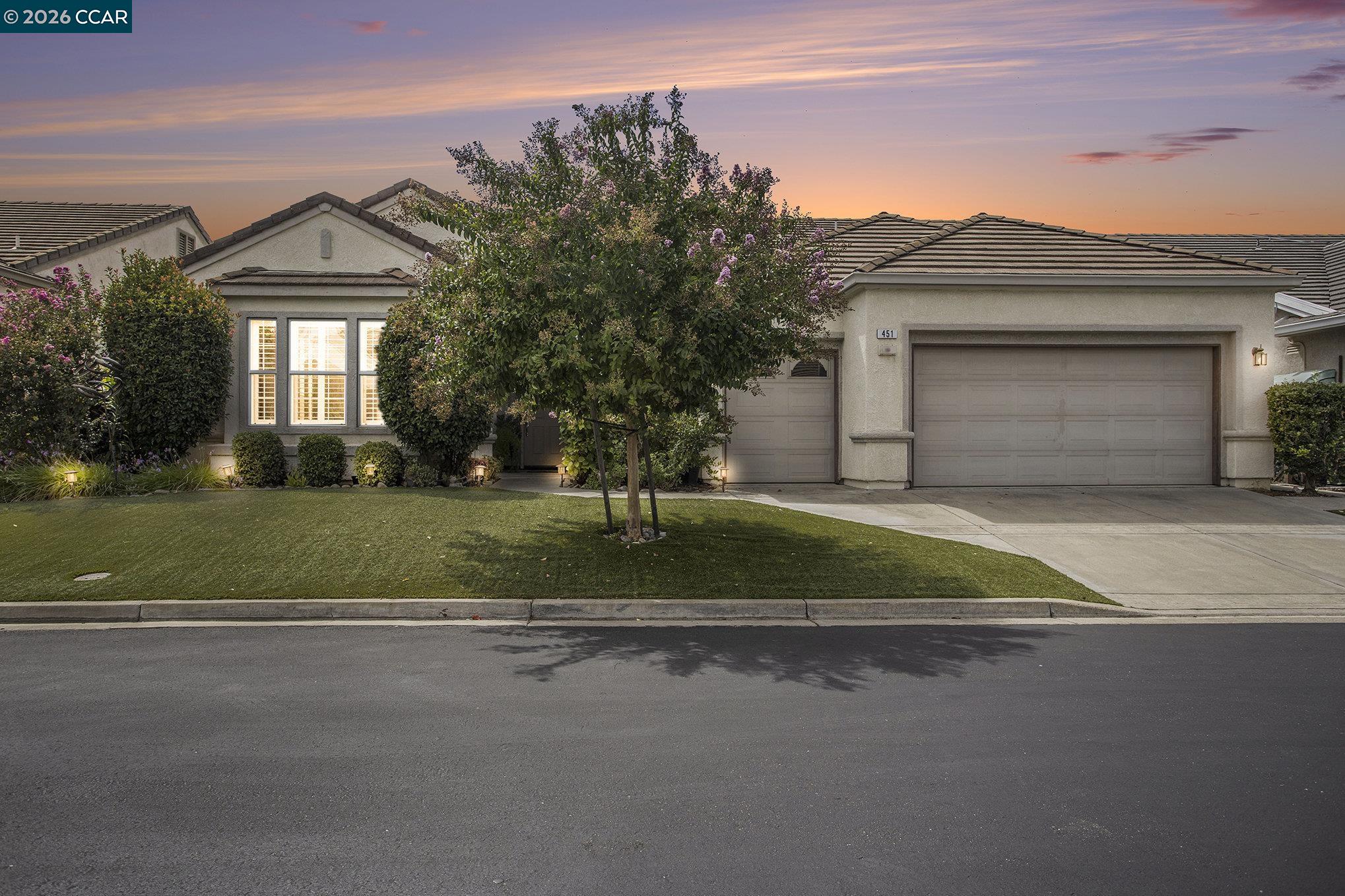 Front Image Thumbnail for CC41129900