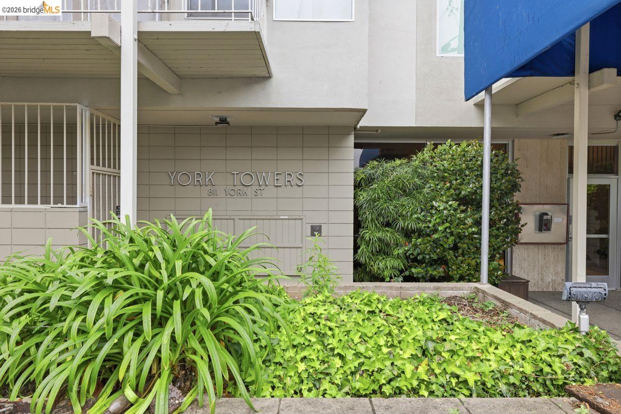 Photo #4: 41129901 Listing: Photo #4