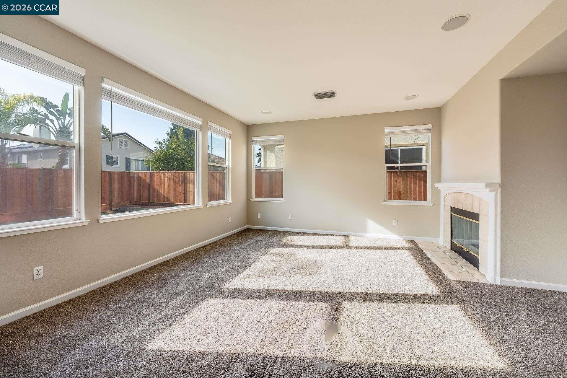 Detail Gallery Image 13 of 40 For 2500 Vallecito Way, Antioch,  CA 94531 - 5 Beds | 3 Baths