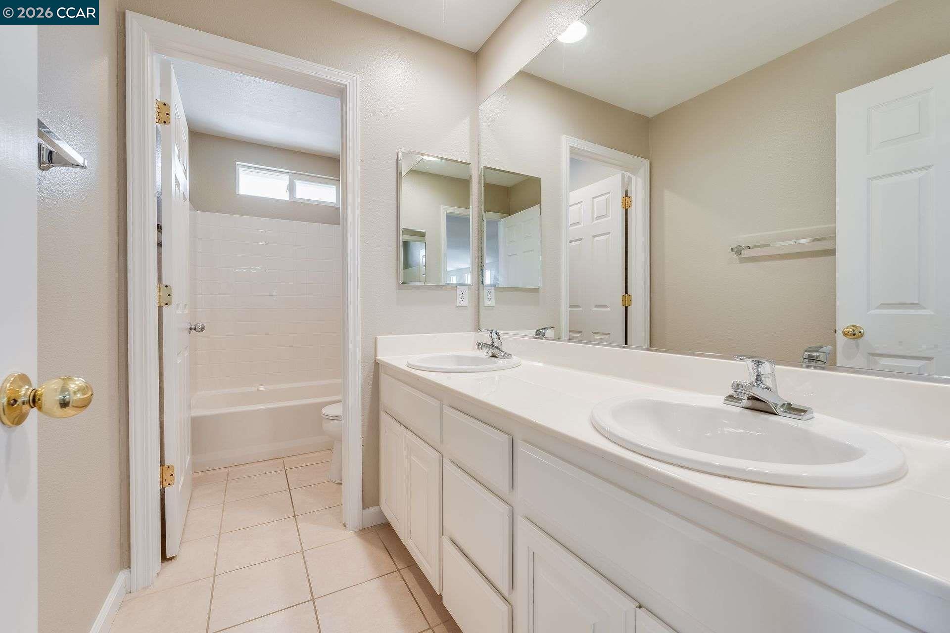 Detail Gallery Image 28 of 40 For 2500 Vallecito Way, Antioch,  CA 94531 - 5 Beds | 3 Baths