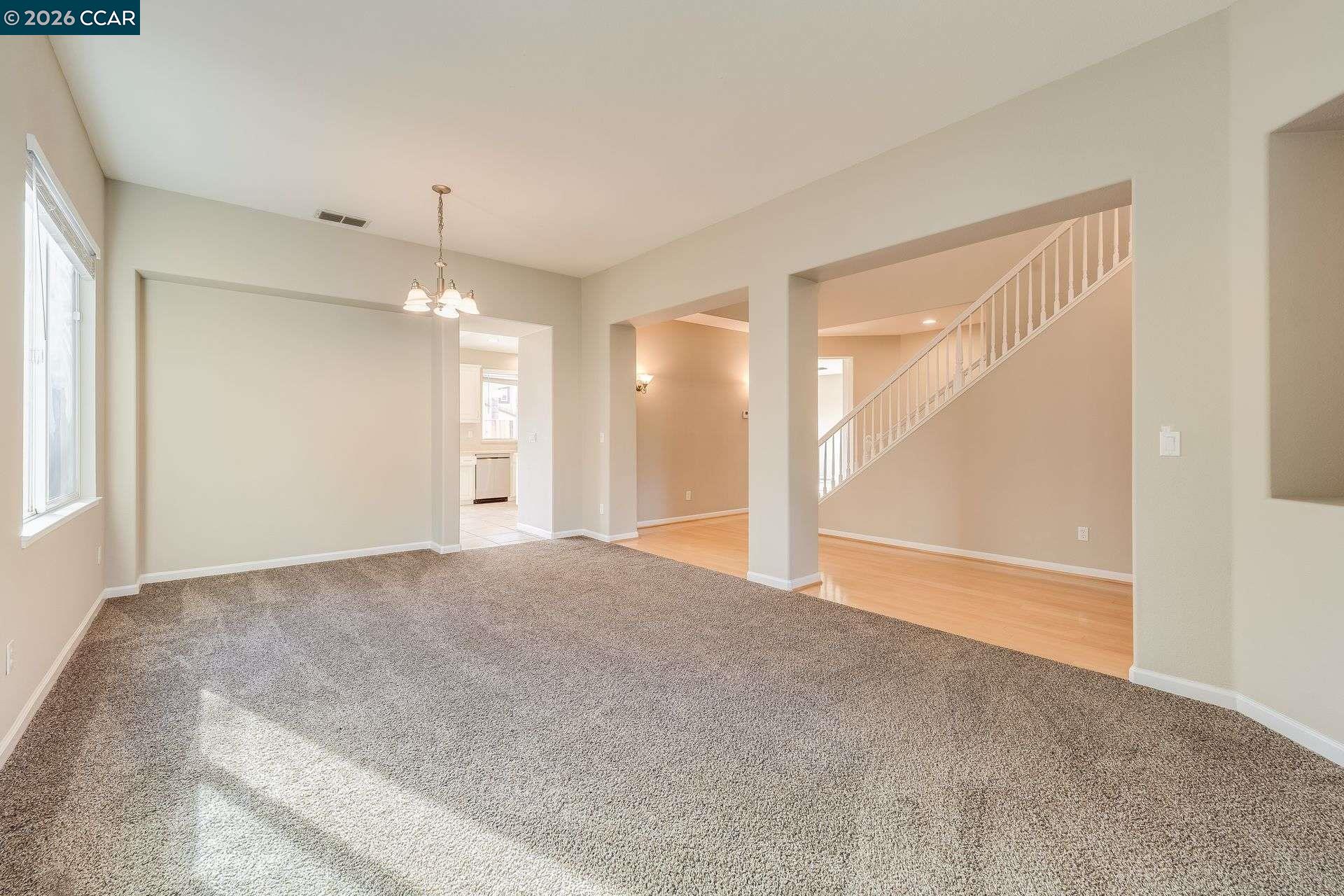 Detail Gallery Image 5 of 40 For 2500 Vallecito Way, Antioch,  CA 94531 - 5 Beds | 3 Baths