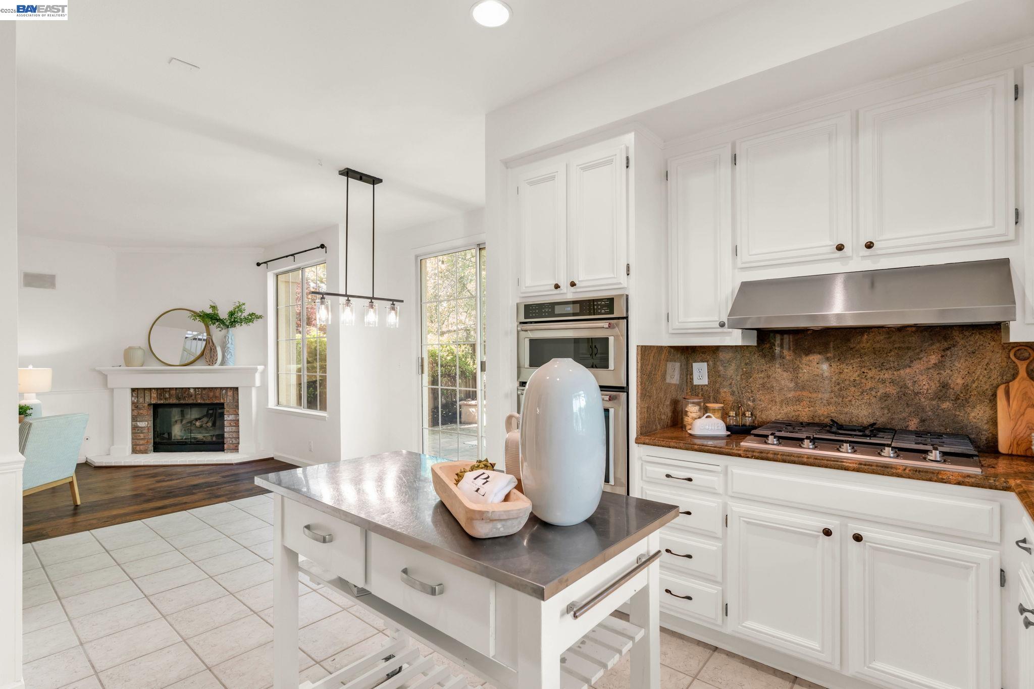 Detail Gallery Image 12 of 51 For 690 Glasgow Cir, Danville,  CA 94526 - 4 Beds | 2/1 Baths