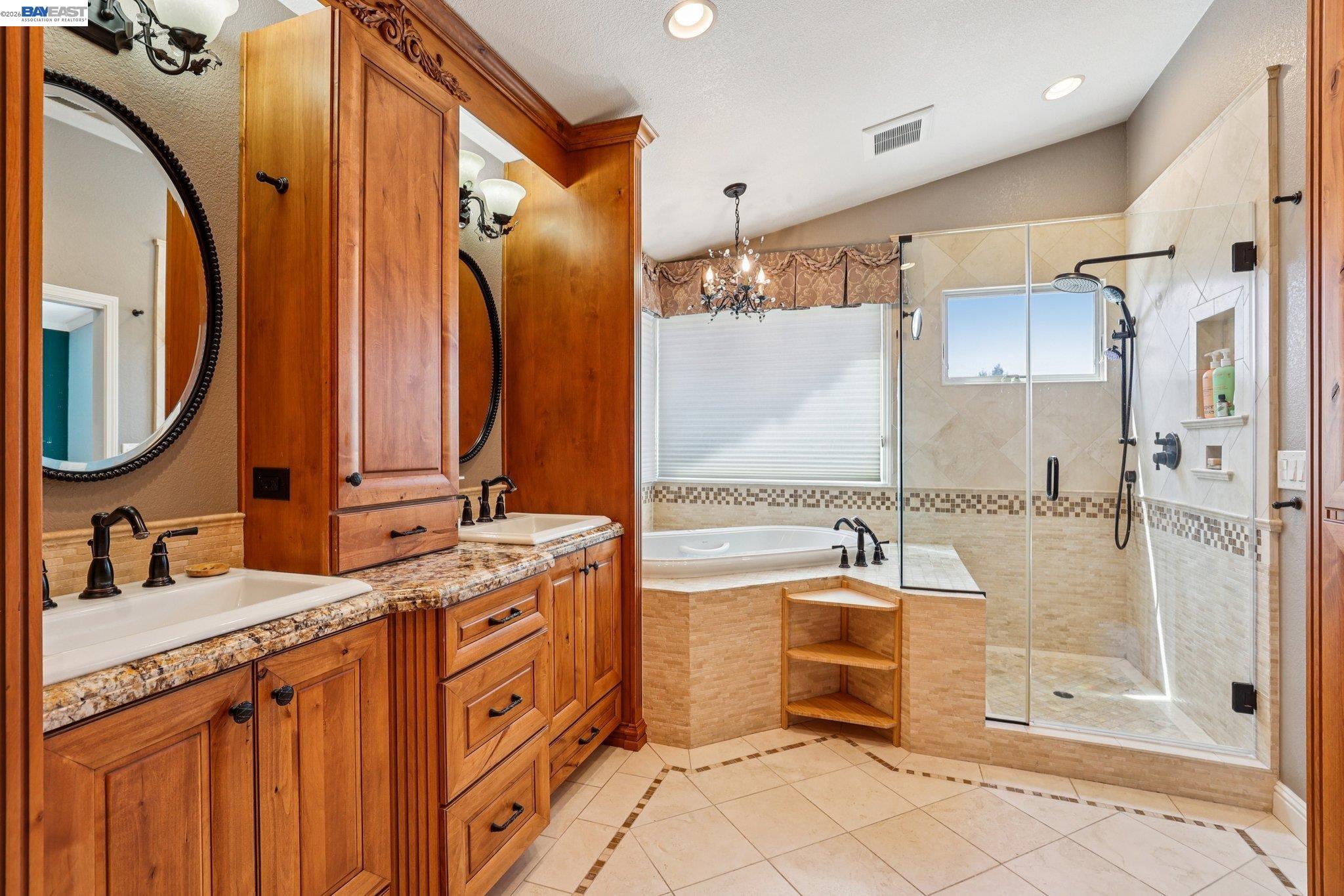 Detail Gallery Image 25 of 68 For 1095 Canyon Hills Rd, San Ramon,  CA 94582 - 4 Beds | 3 Baths