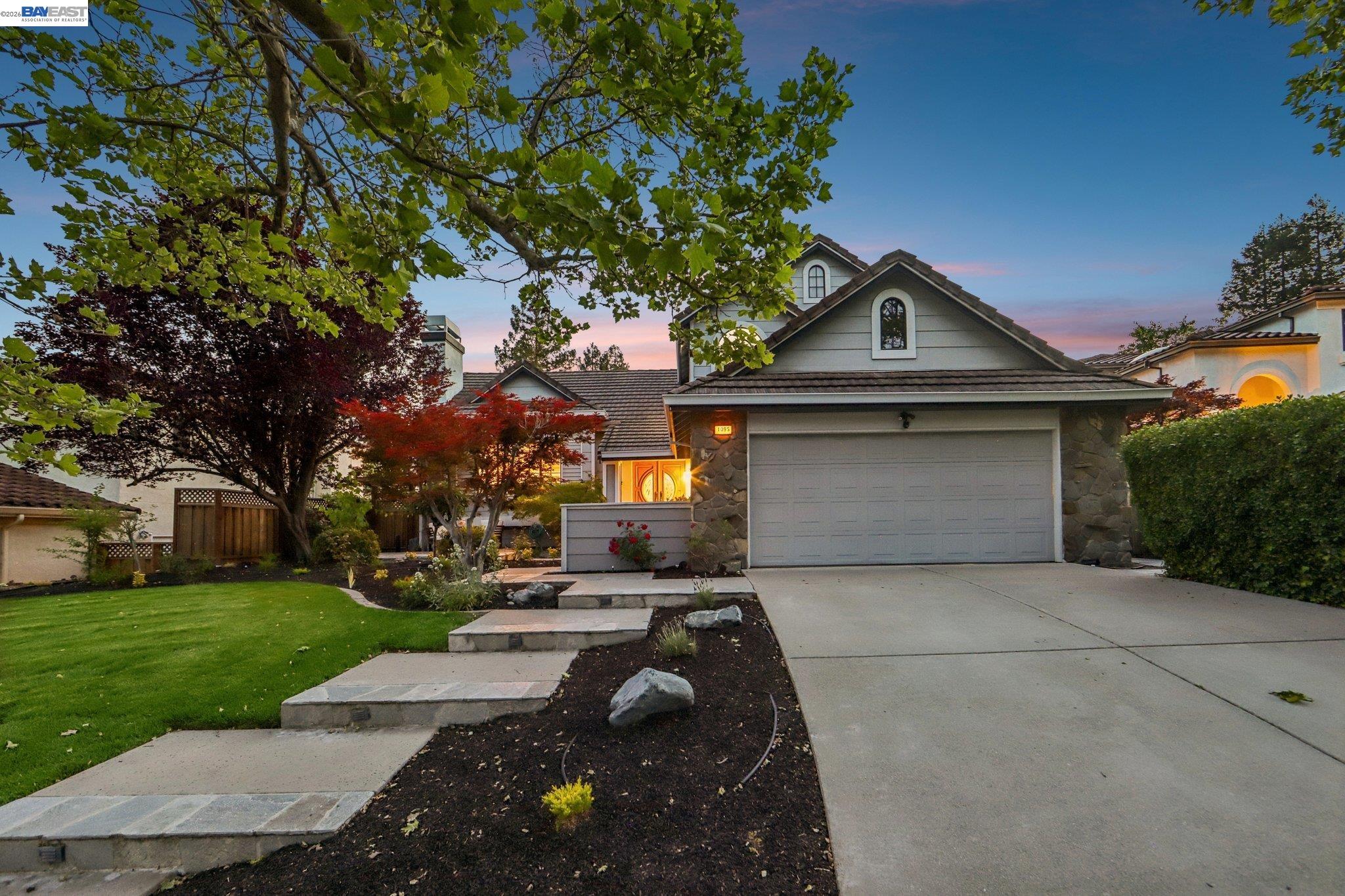 Detail Gallery Image 5 of 68 For 1095 Canyon Hills Rd, San Ramon,  CA 94582 - 4 Beds | 3 Baths