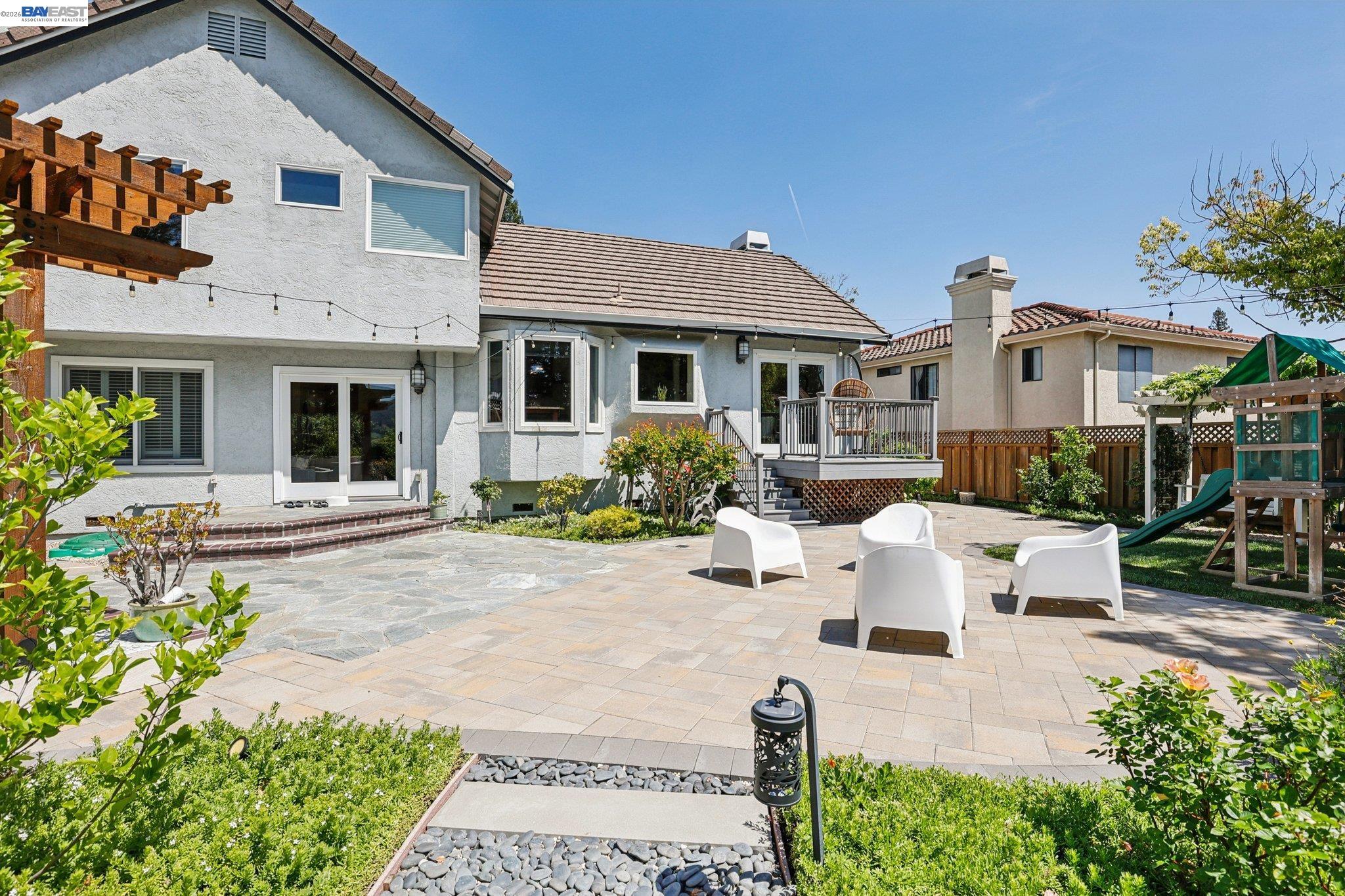 Detail Gallery Image 40 of 68 For 1095 Canyon Hills Rd, San Ramon,  CA 94582 - 4 Beds | 3 Baths