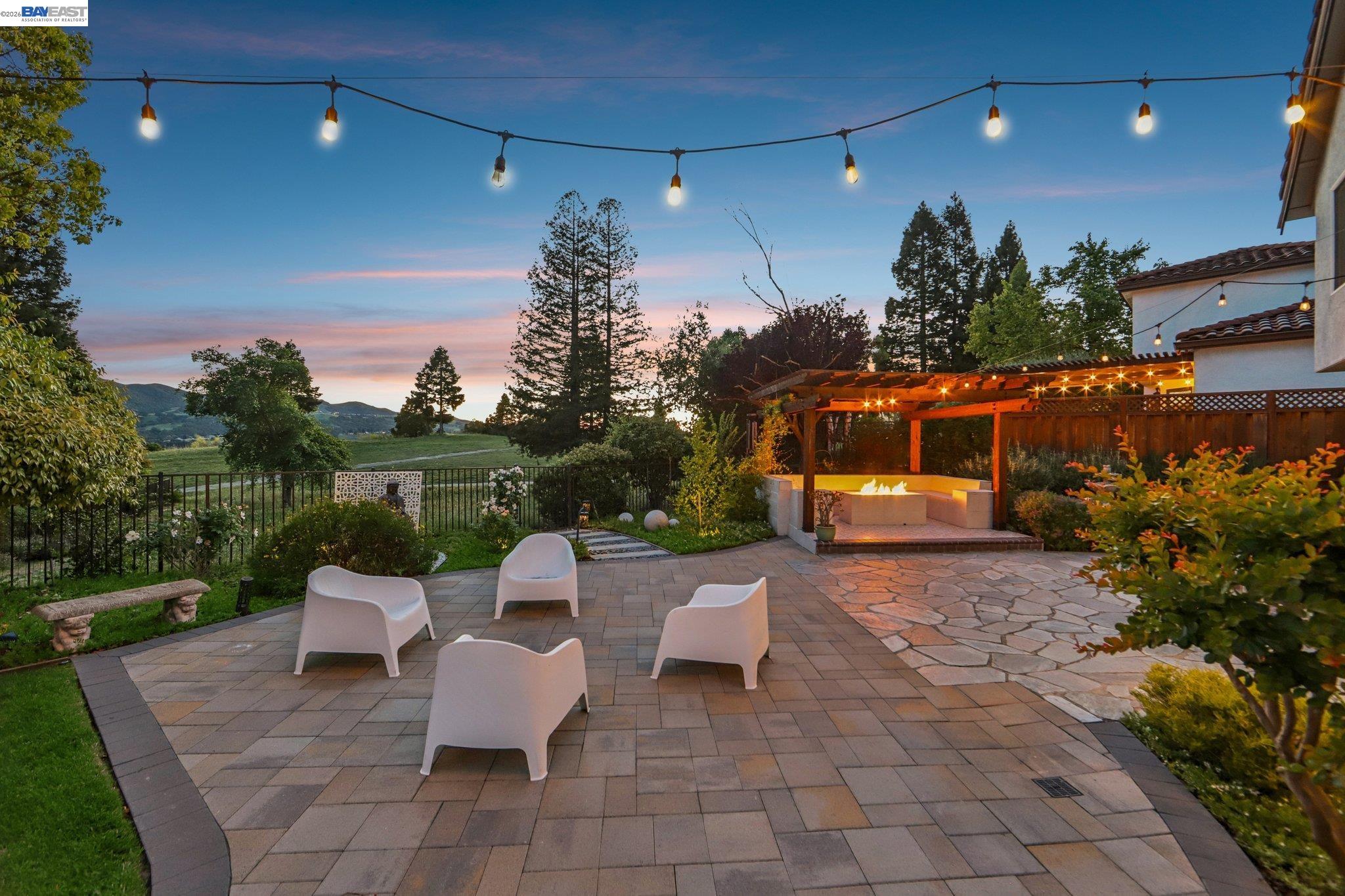 Detail Gallery Image 44 of 68 For 1095 Canyon Hills Rd, San Ramon,  CA 94582 - 4 Beds | 3 Baths