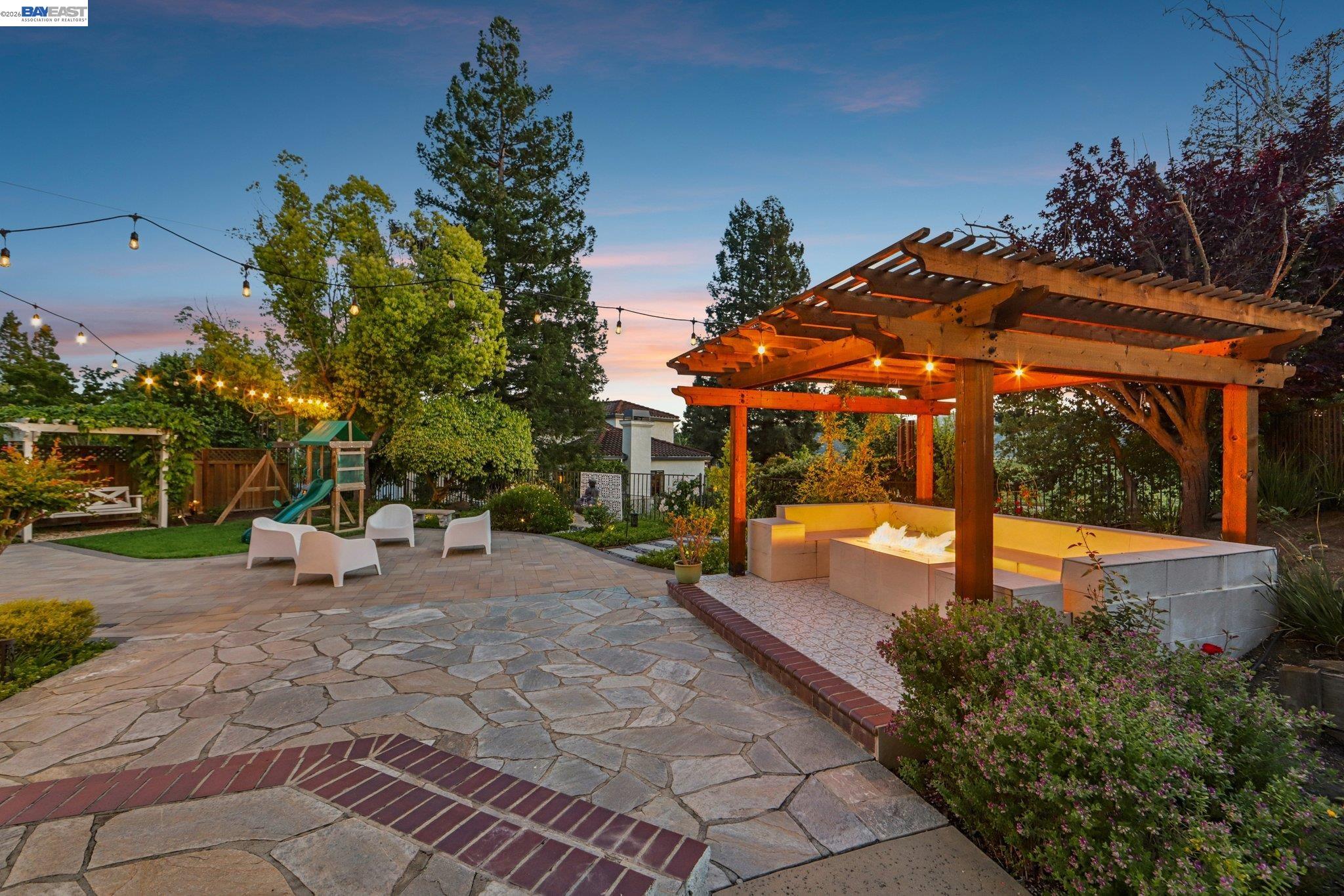 Detail Gallery Image 48 of 68 For 1095 Canyon Hills Rd, San Ramon,  CA 94582 - 4 Beds | 3 Baths