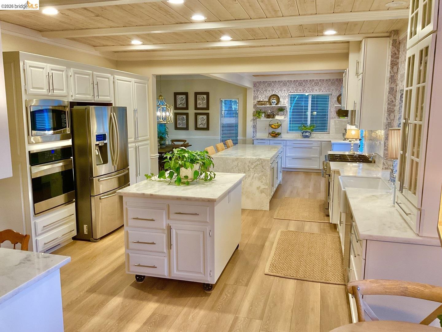 Detail Gallery Image 2 of 37 For 4127 Kilt Cir, El Dorado Hills,  CA 95762 - 5 Beds | 4/1 Baths