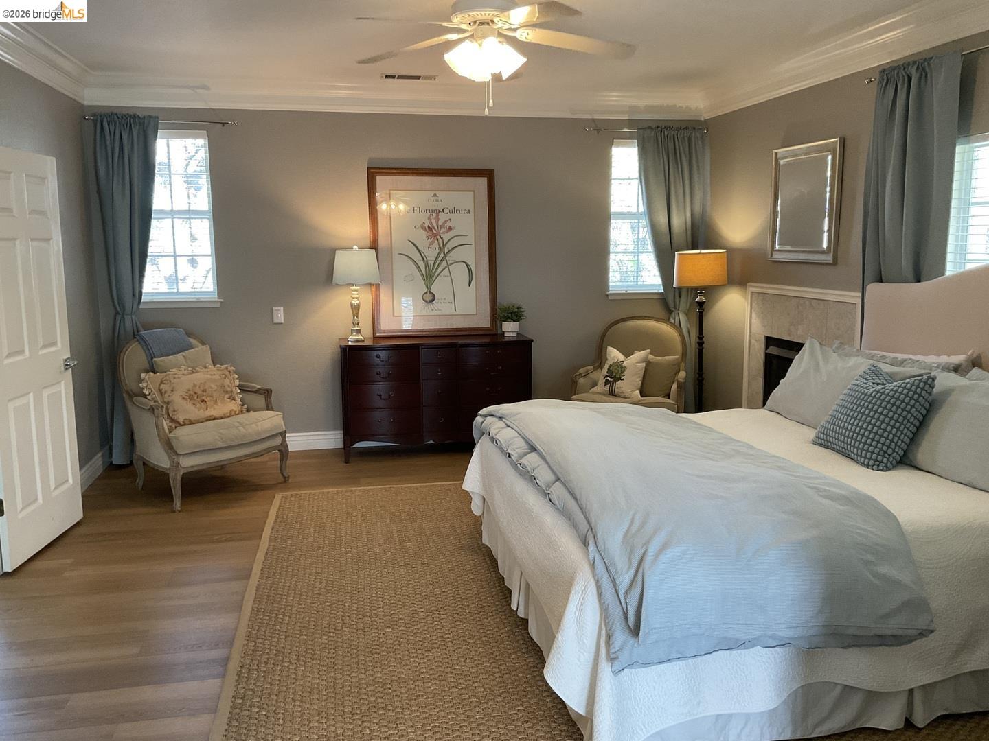 Detail Gallery Image 17 of 37 For 4127 Kilt Cir, El Dorado Hills,  CA 95762 - 5 Beds | 4/1 Baths