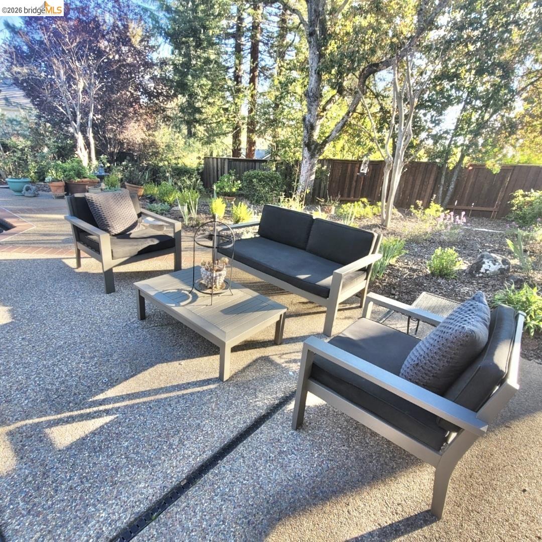 Detail Gallery Image 31 of 37 For 4127 Kilt Cir, El Dorado Hills,  CA 95762 - 5 Beds | 4/1 Baths