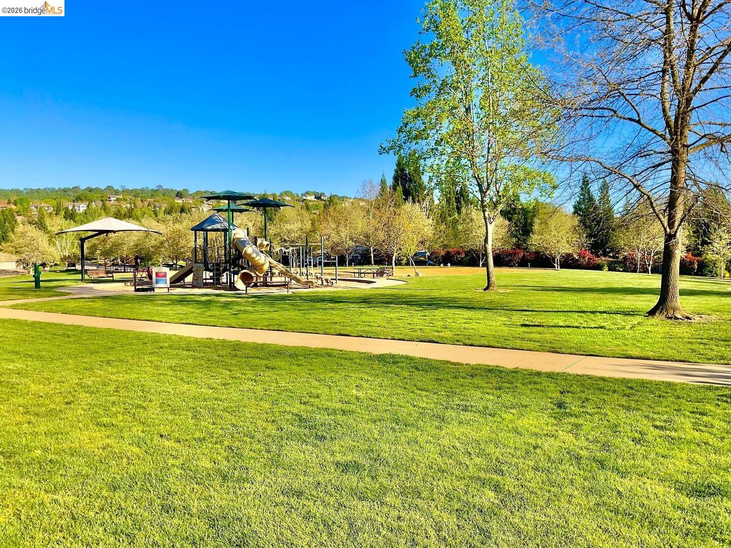 Detail Gallery Image 32 of 37 For 4127 Kilt Cir, El Dorado Hills,  CA 95762 - 5 Beds | 4/1 Baths