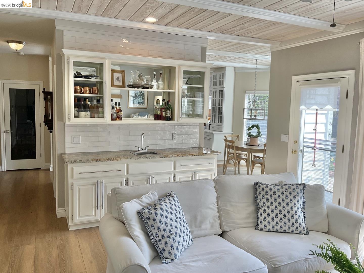 Detail Gallery Image 9 of 37 For 4127 Kilt Cir, El Dorado Hills,  CA 95762 - 5 Beds | 4/1 Baths