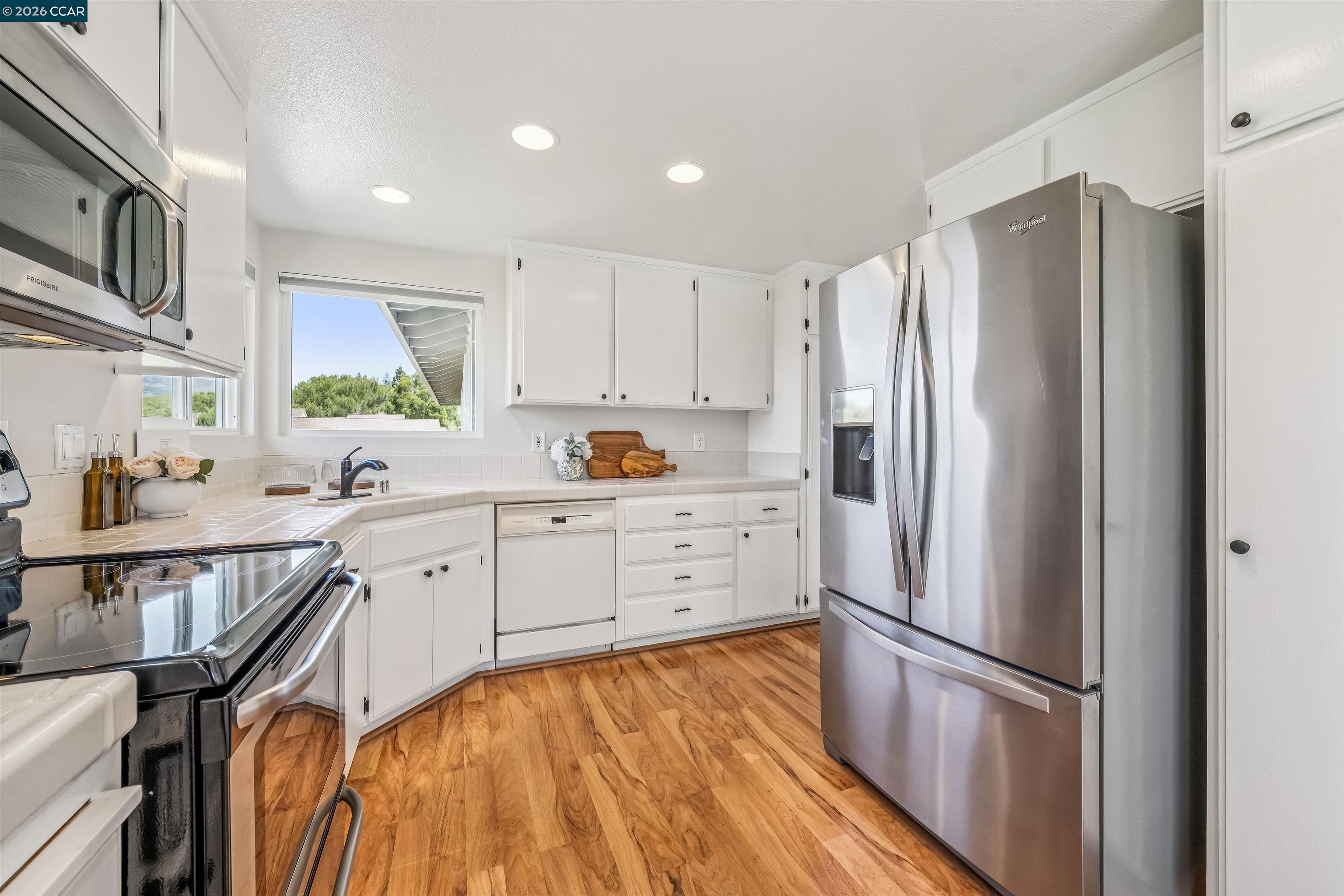 Photo #24: 41129906 Listing: Photo #24