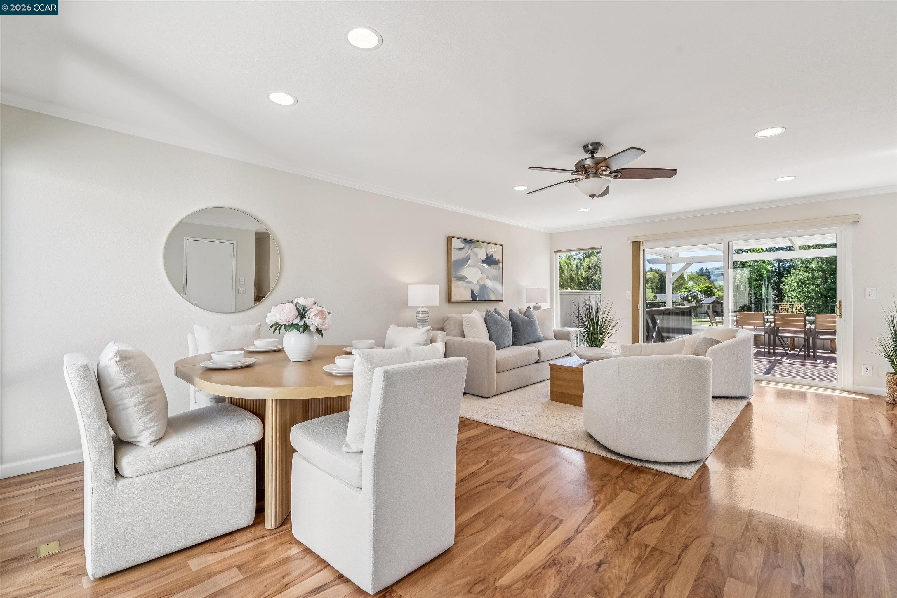 Photo #8: 41129906 Listing: Photo #8