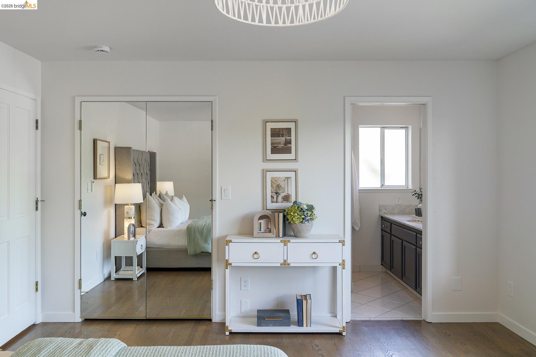 Detail Gallery Image 27 of 43 For 6109 Fairlane Dr, Oakland,  CA 94611 - 3 Beds | 2 Baths